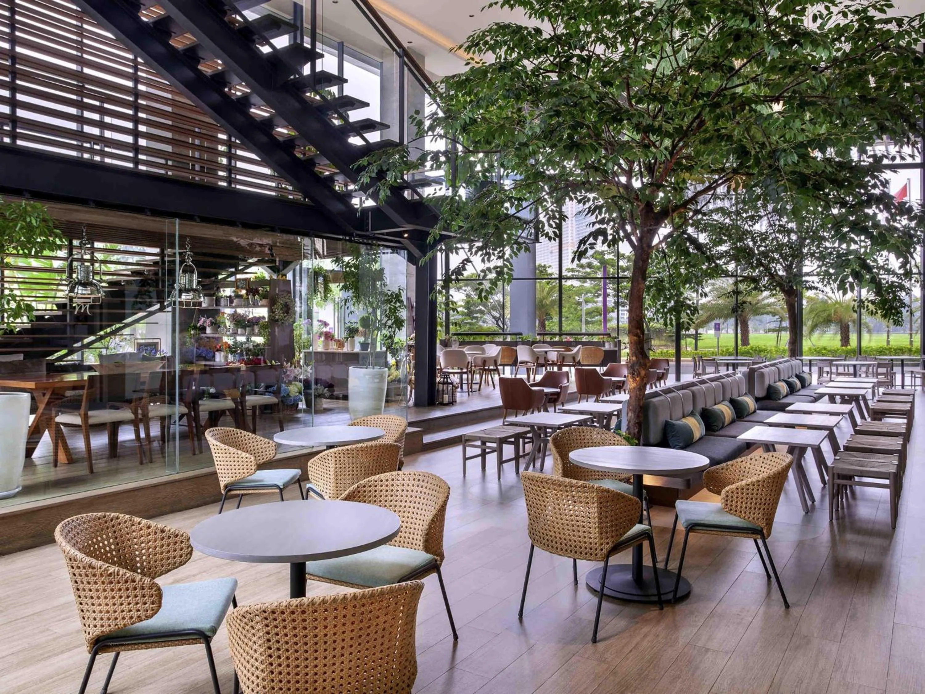 Restaurant/places to eat in Mercure Tangerang BSD City