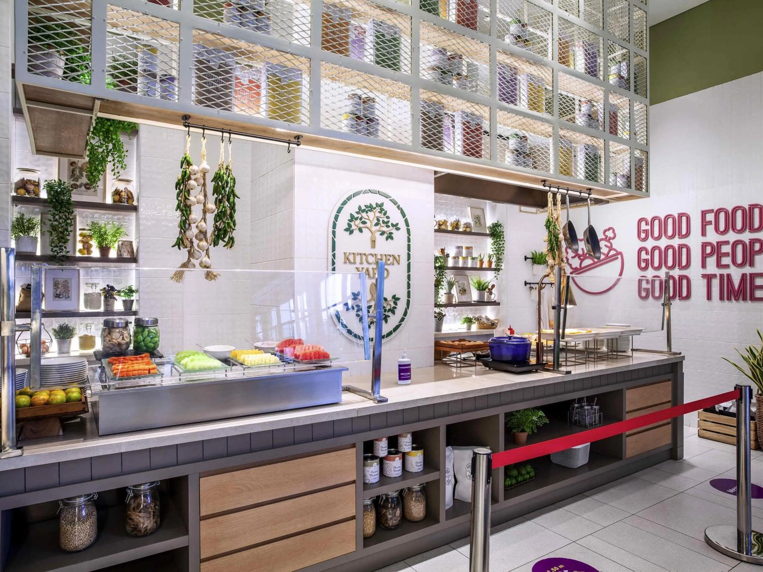 Restaurant/places to eat in Mercure Tangerang BSD City