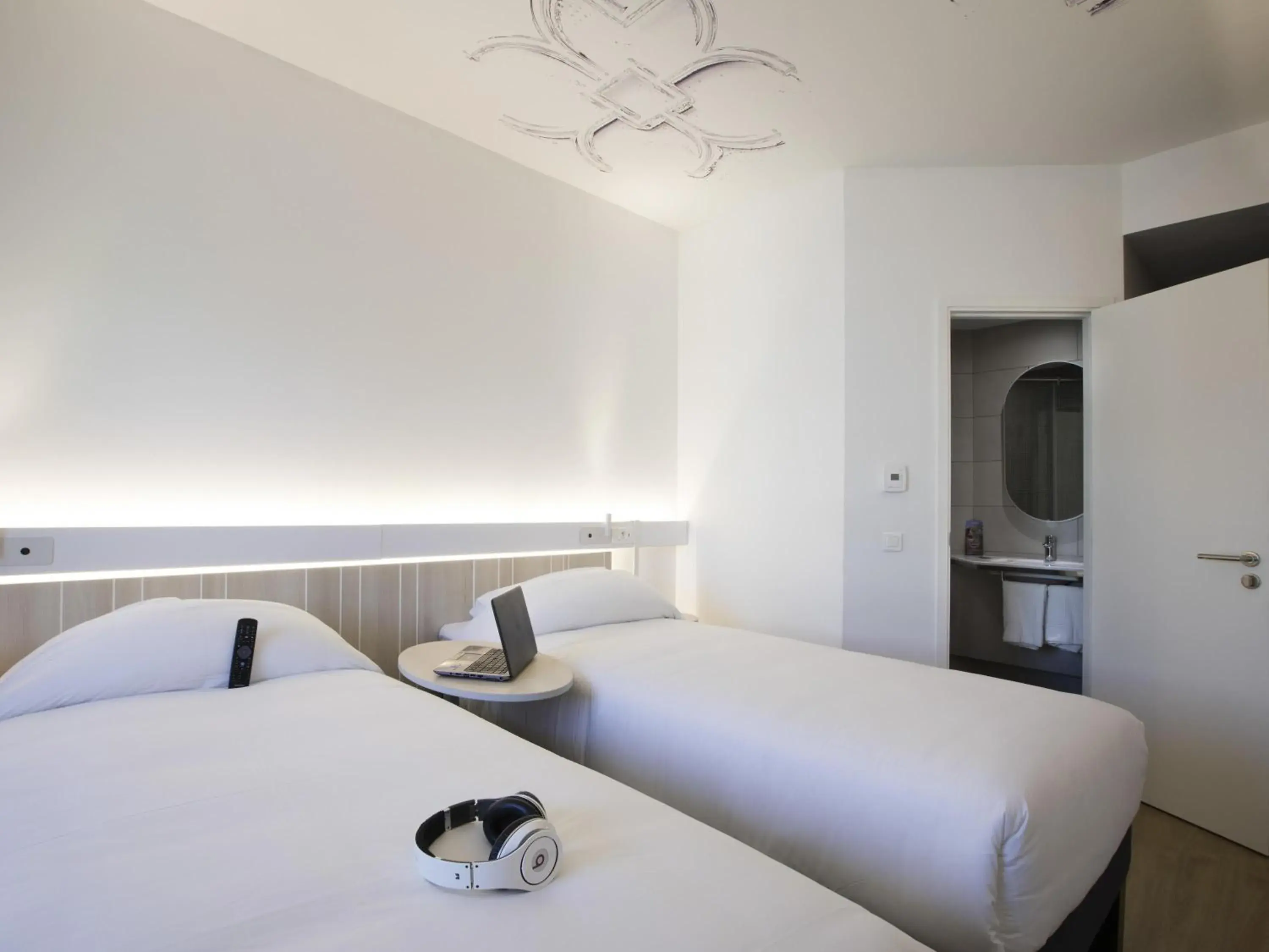 Agora Twin Room By Ibis in Ibis Abdelmoumen Casa Centre Agora Twin Room By Ibis in Ibis Abdelmoumen Casa Centre