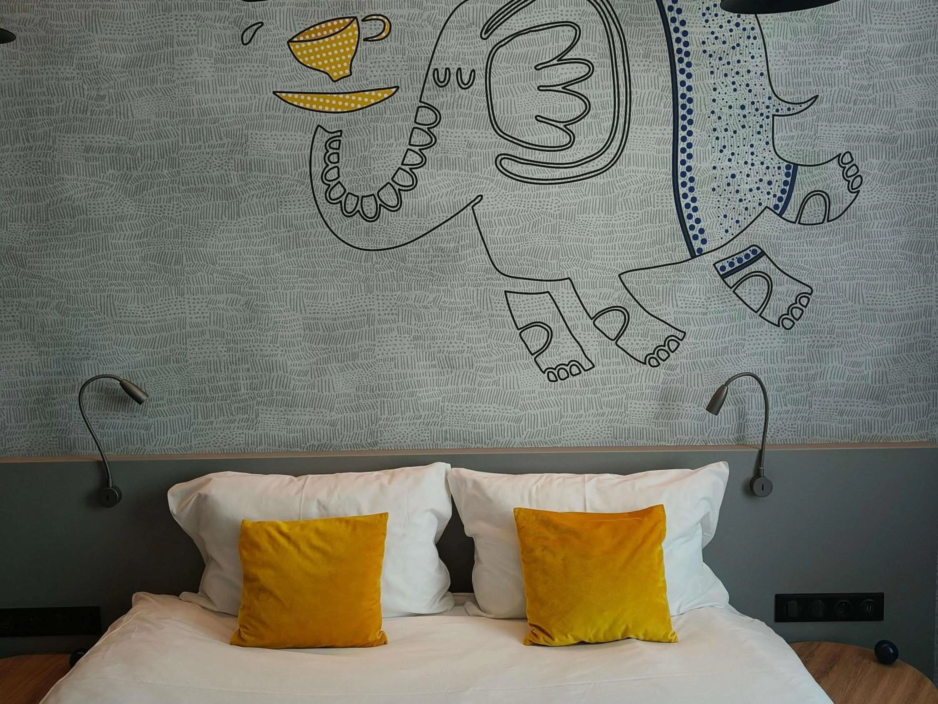 Bedroom, Bed in ibis styles Bolesławiec