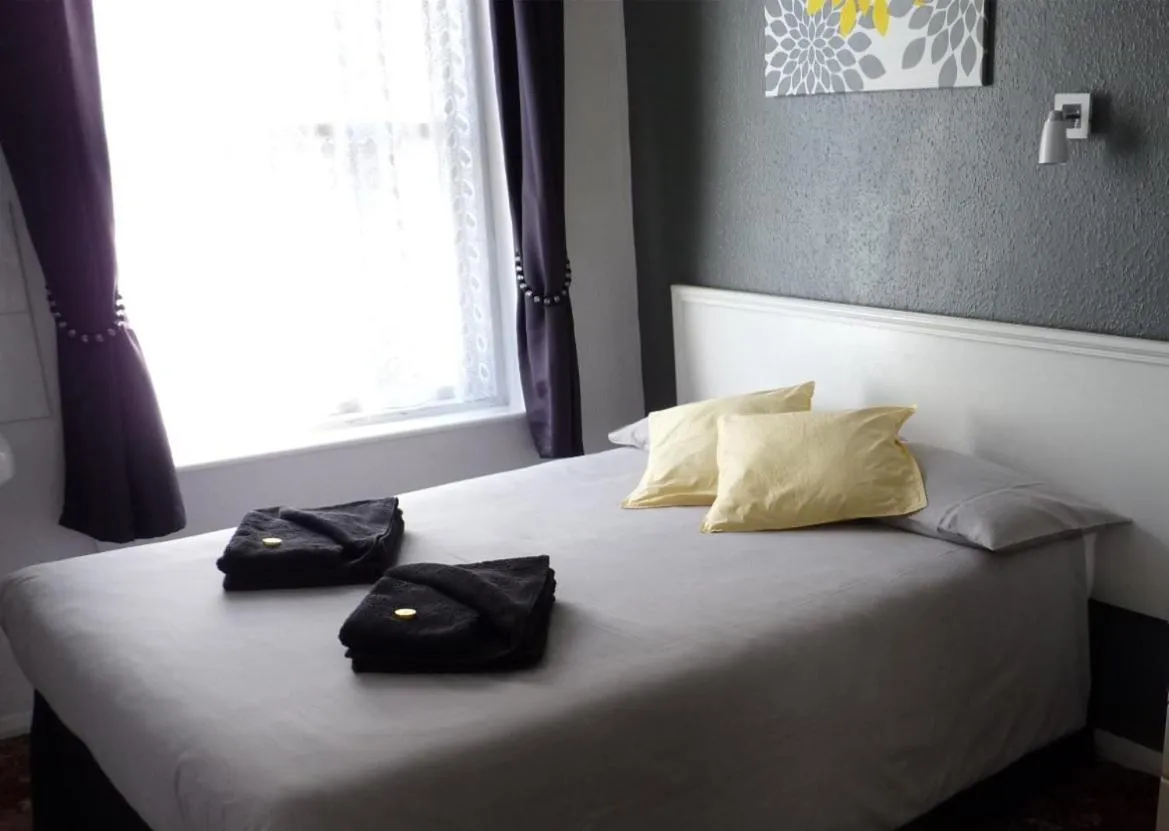 Bed in Apollo Guest House