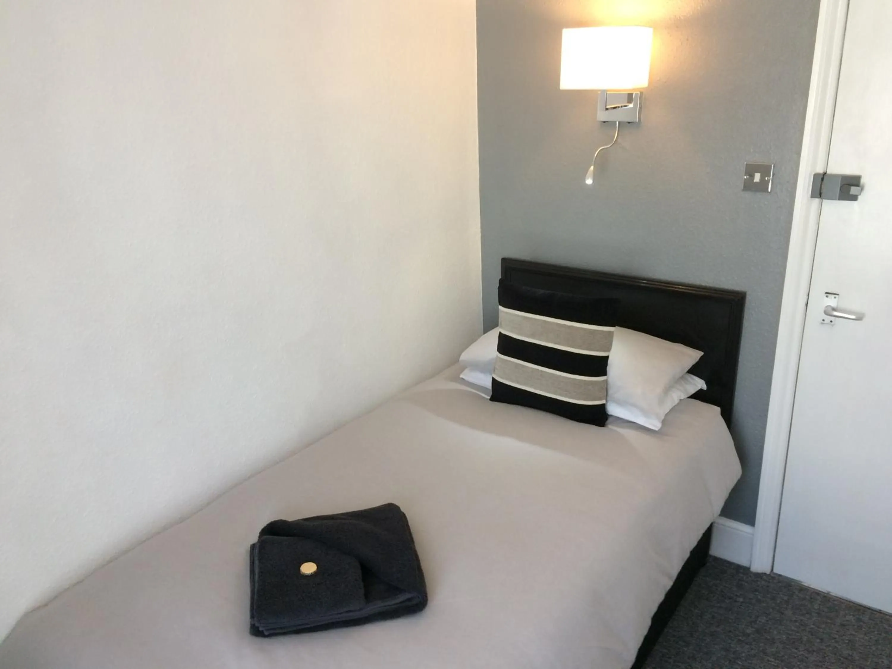 Bed in Apollo Guest House