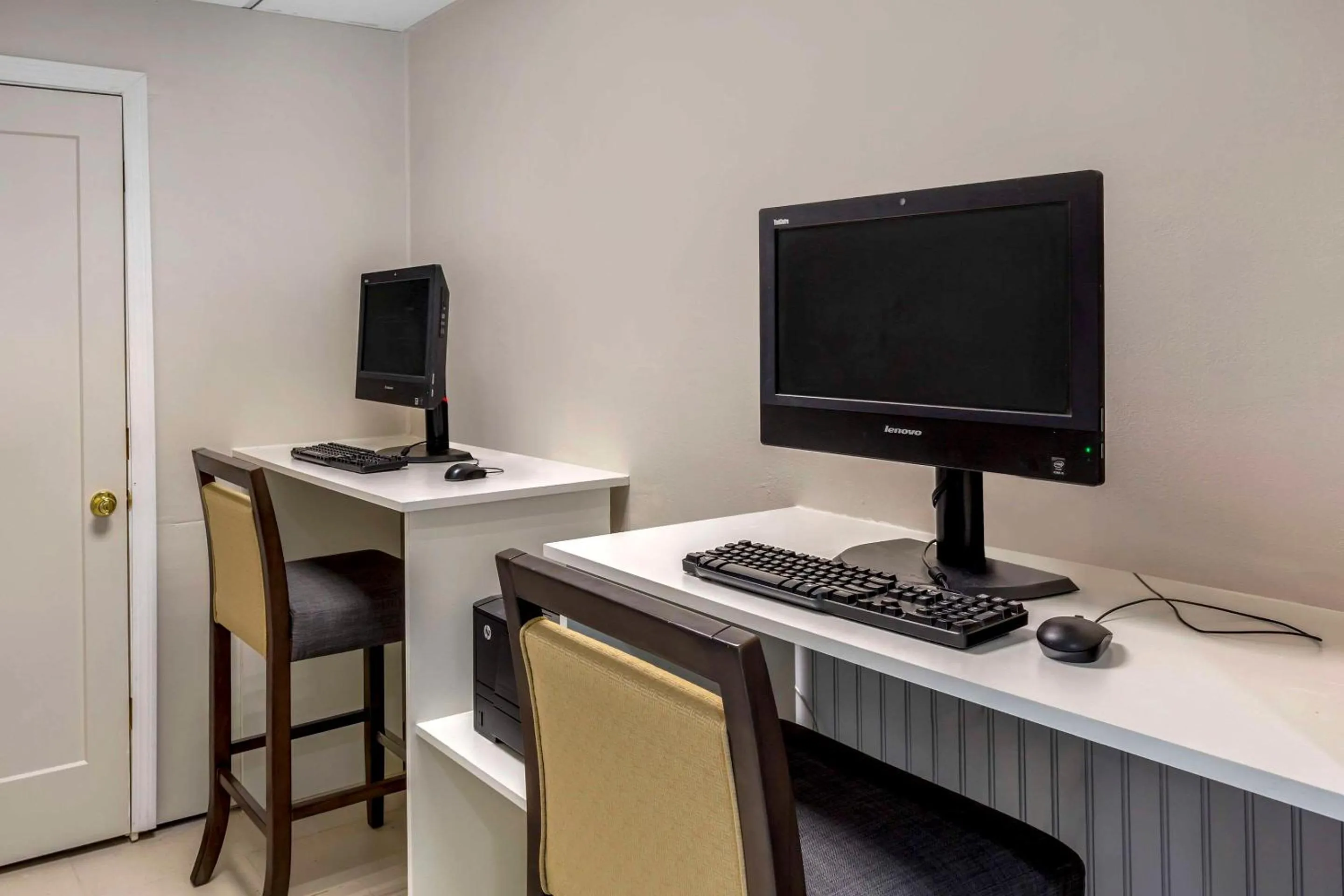Business facilities in Comfort Inn Hyannis - Cape Cod