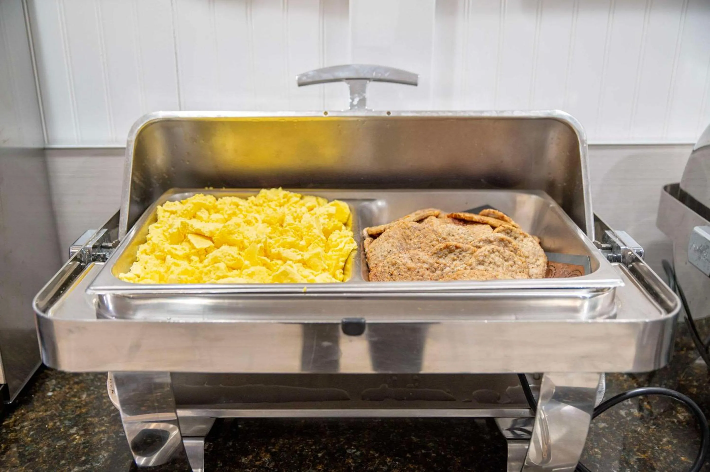 Breakfast in Comfort Inn Hyannis - Cape Cod