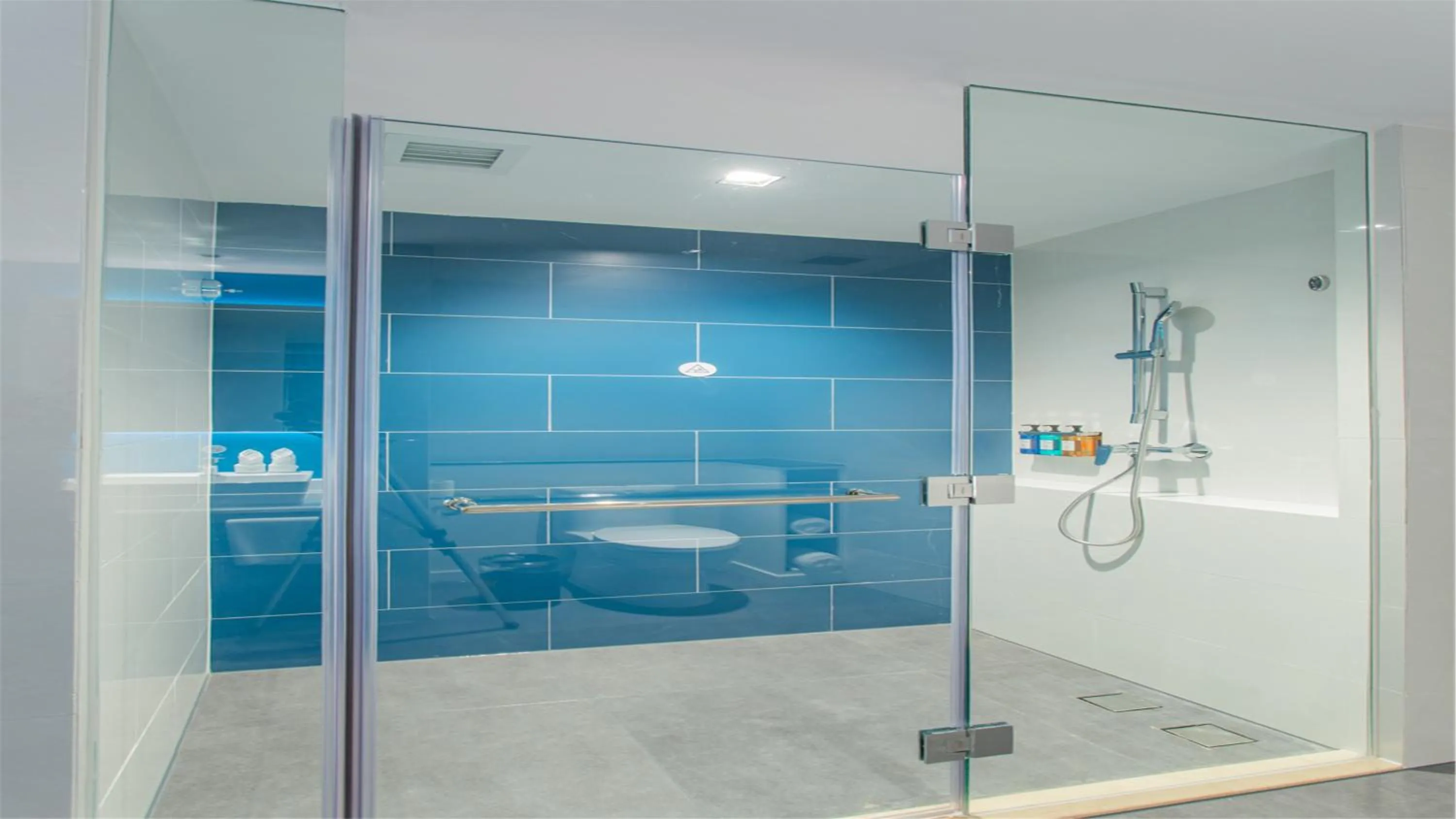 Shower in Holiday Inn Express Jiangmen Jianghai by IHG