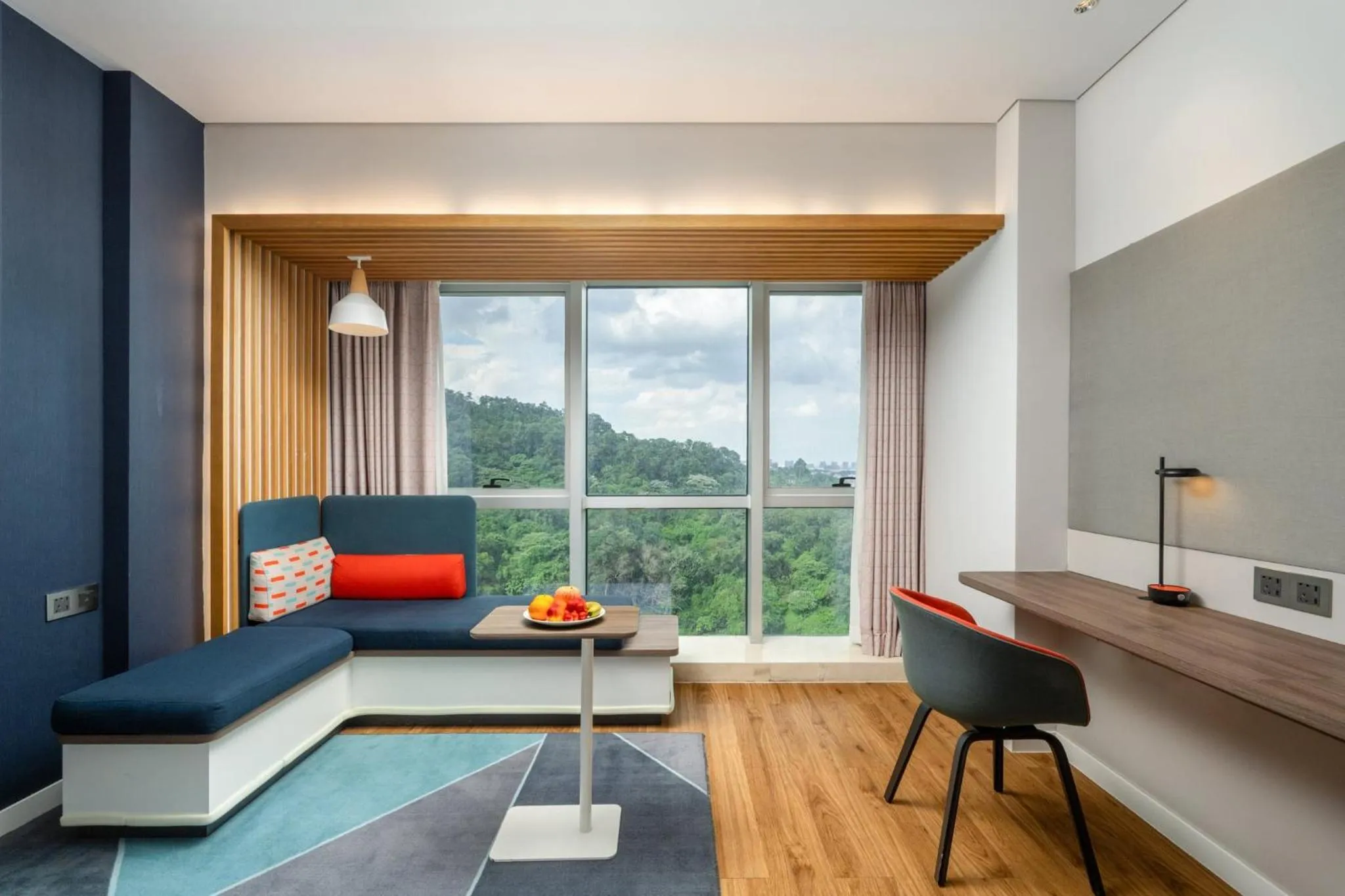 Photo of the whole room in Holiday Inn Express Jiangmen Jianghai by IHG