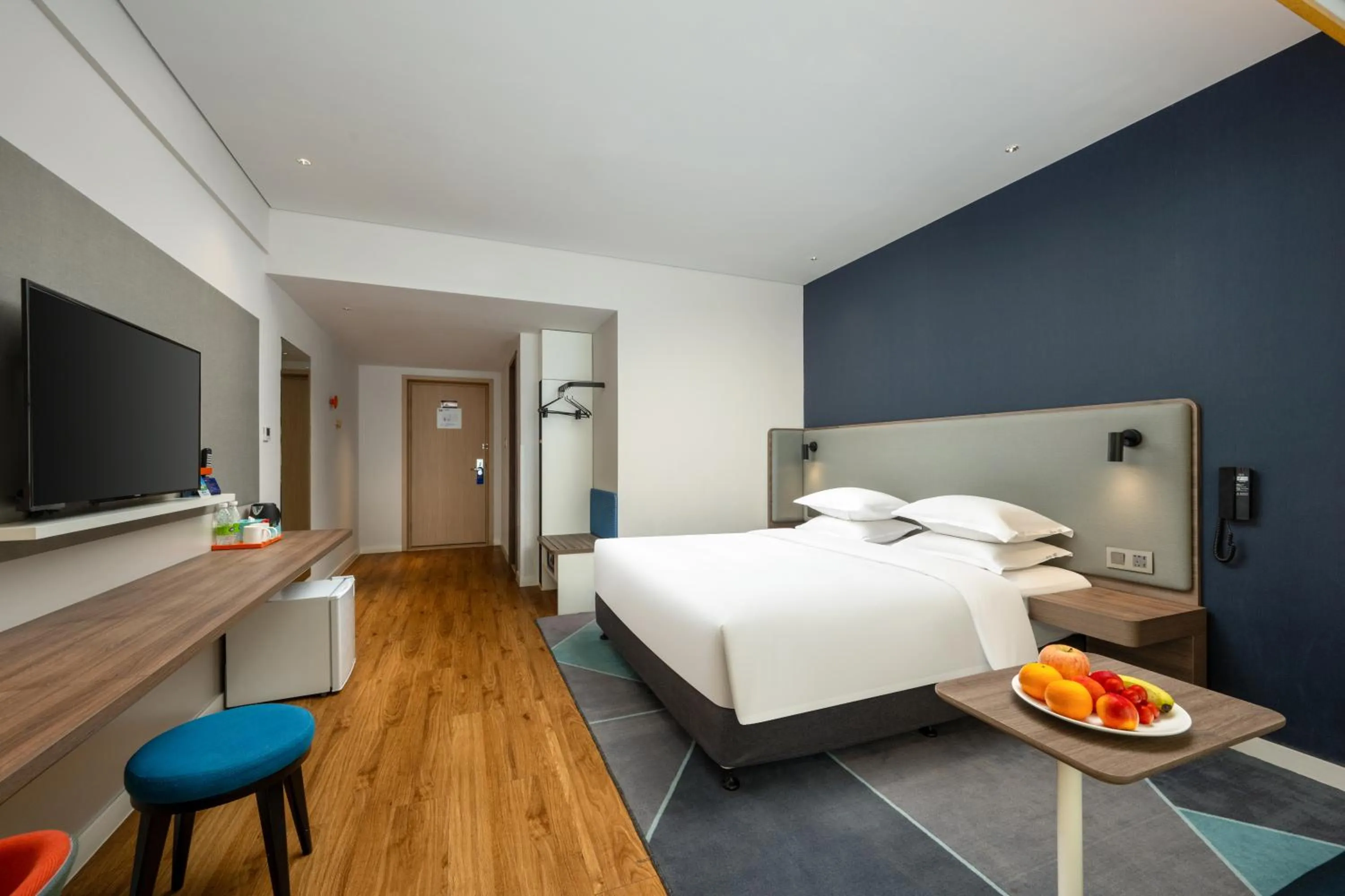 Bed in Holiday Inn Express Jiangmen Jianghai by IHG