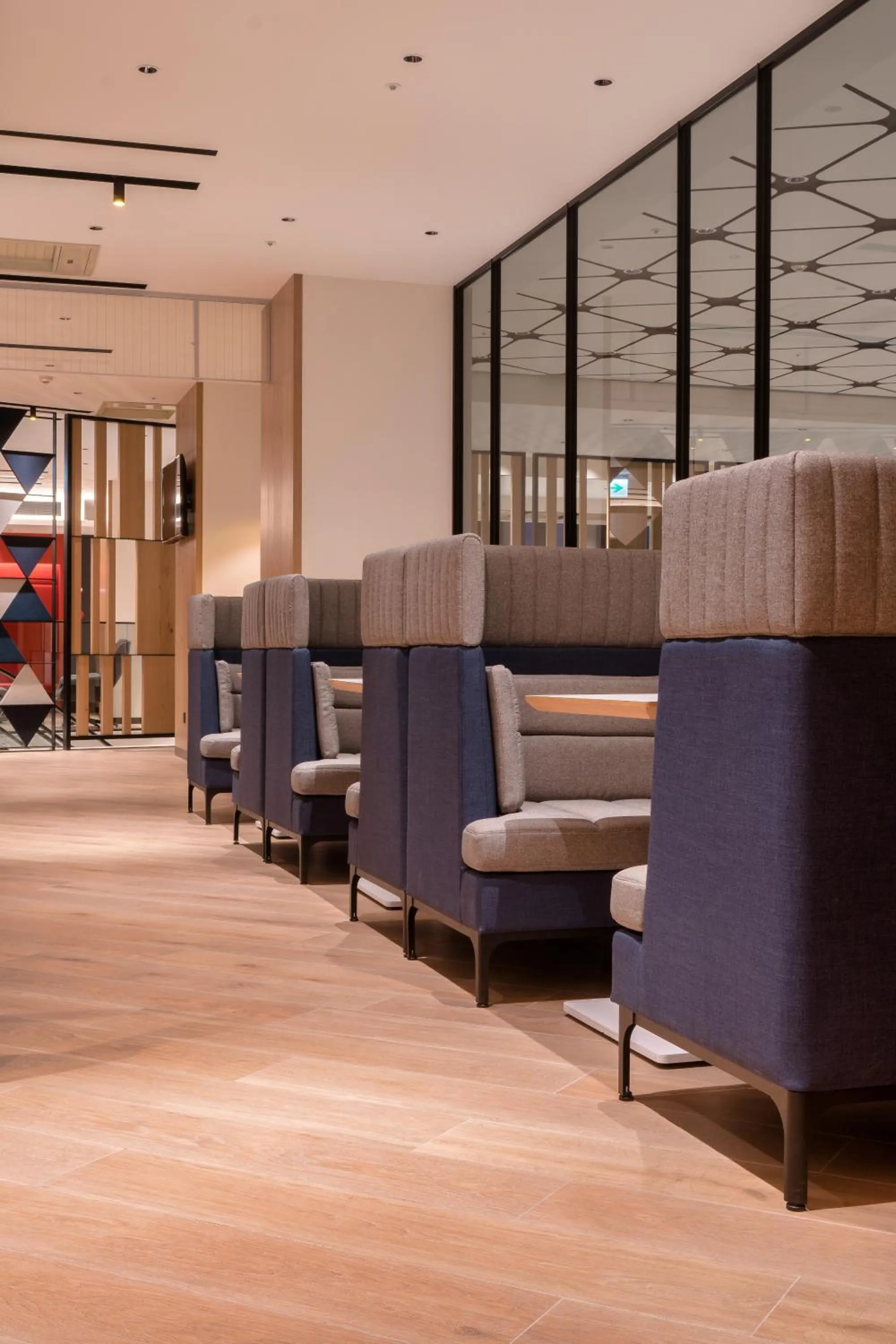 Dining area in Holiday Inn Express Chiayi by IHG