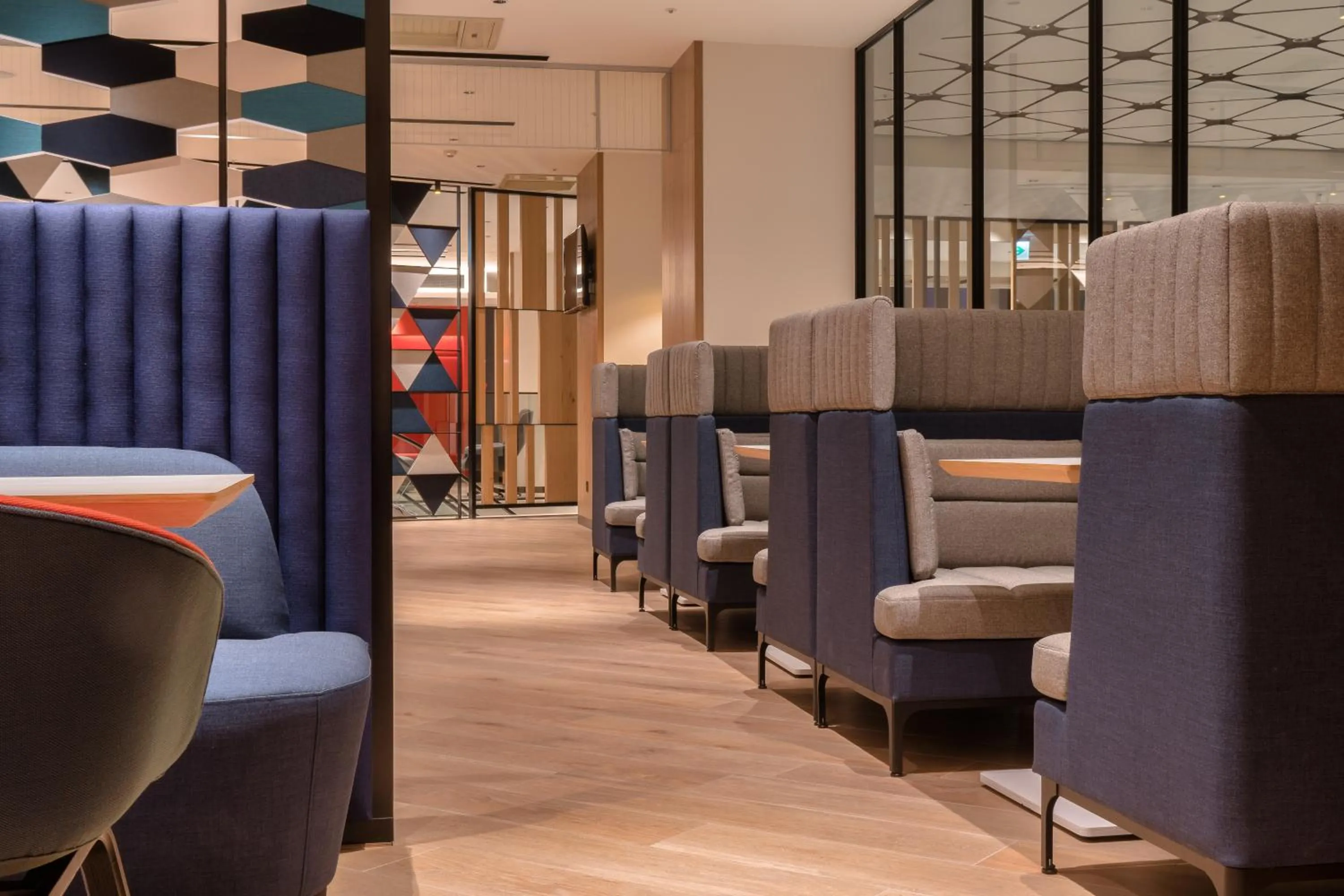 Dining area in Holiday Inn Express Chiayi by IHG