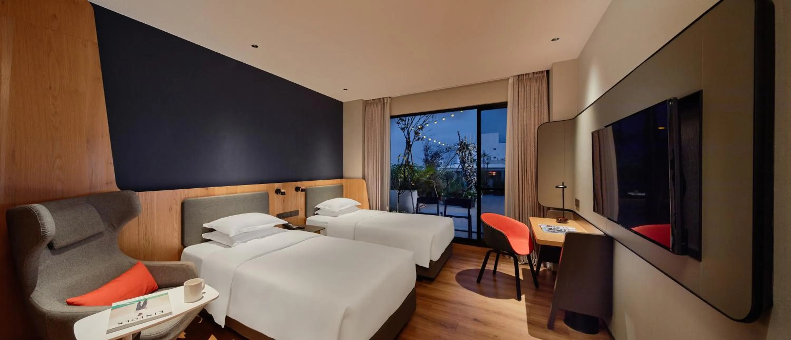 Bed in Holiday Inn Express Chiayi by IHG