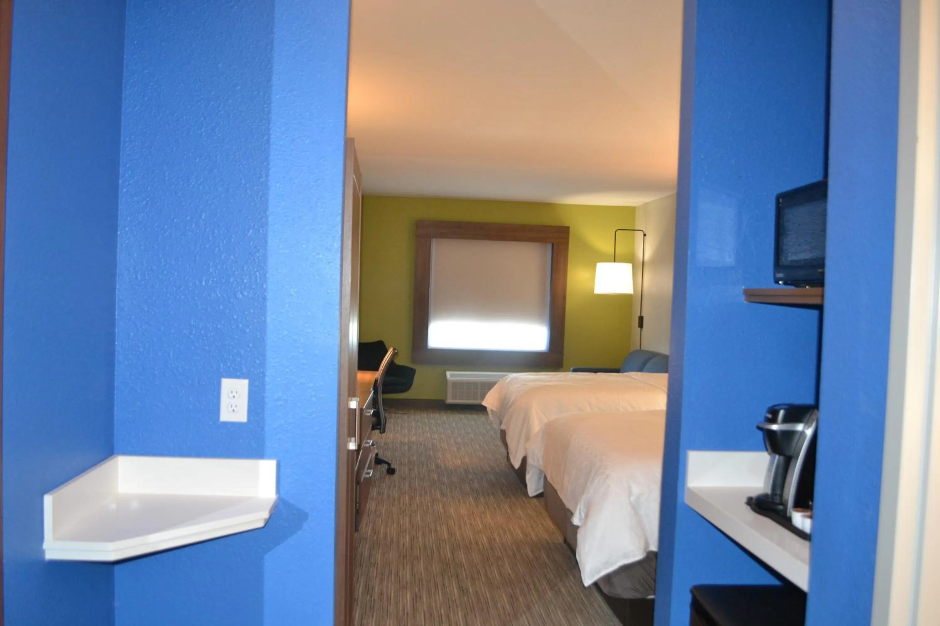 Photo of the whole room, Bed in Holiday Inn Express Tallahassee-University Central by IHG