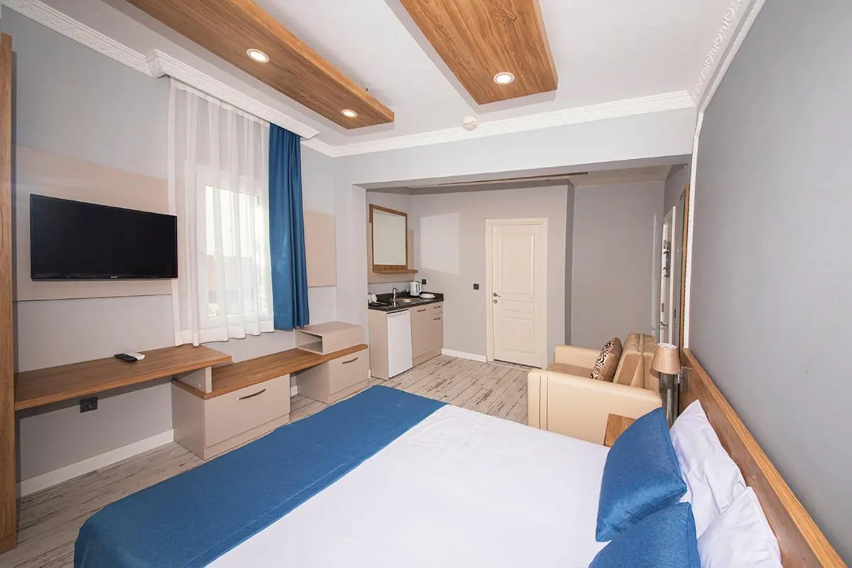 TV and multimedia, Bed in Marina Hotel Bodrum
