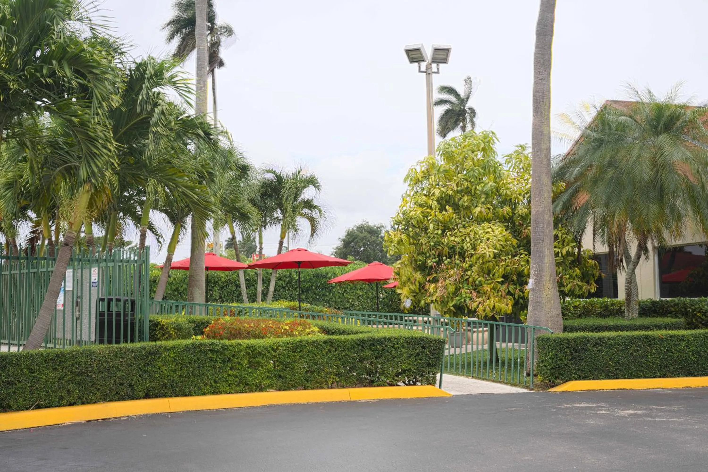 Property building in Fairway Inn Florida City Homestead Everglades