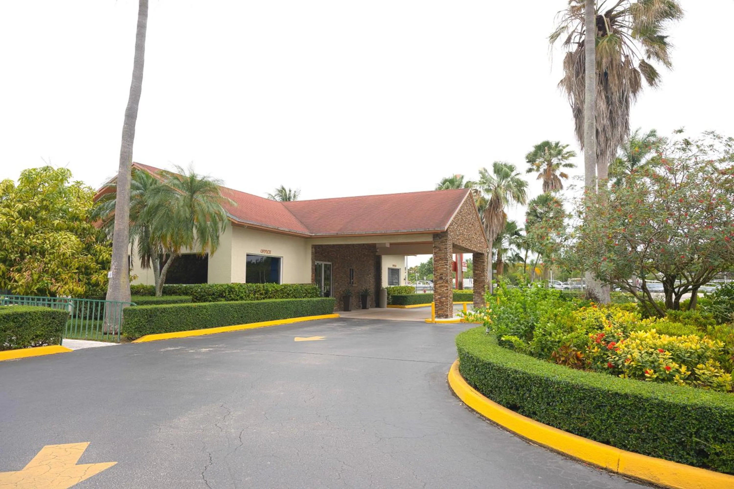 Property building in Fairway Inn Florida City Homestead Everglades