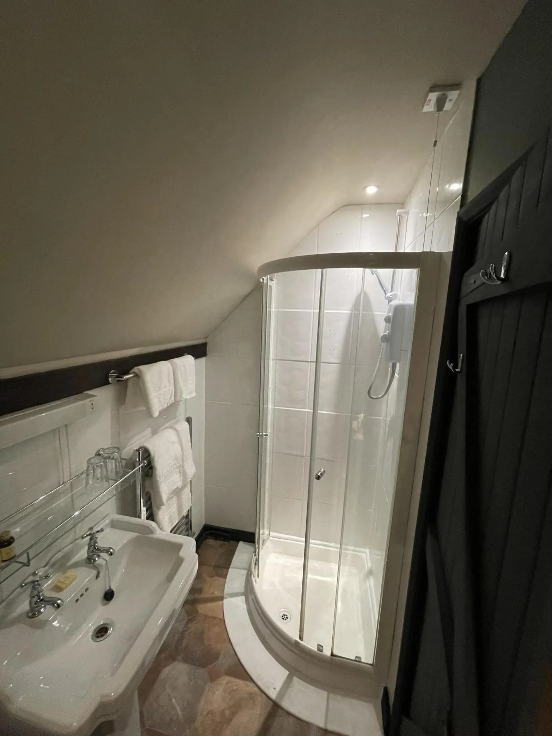 Bathroom in The Plume of Feathers