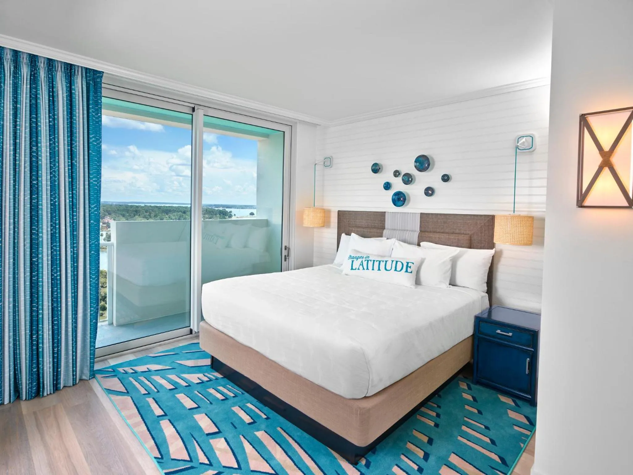 Bed in Margaritaville Lake Resort, Lake Conroe