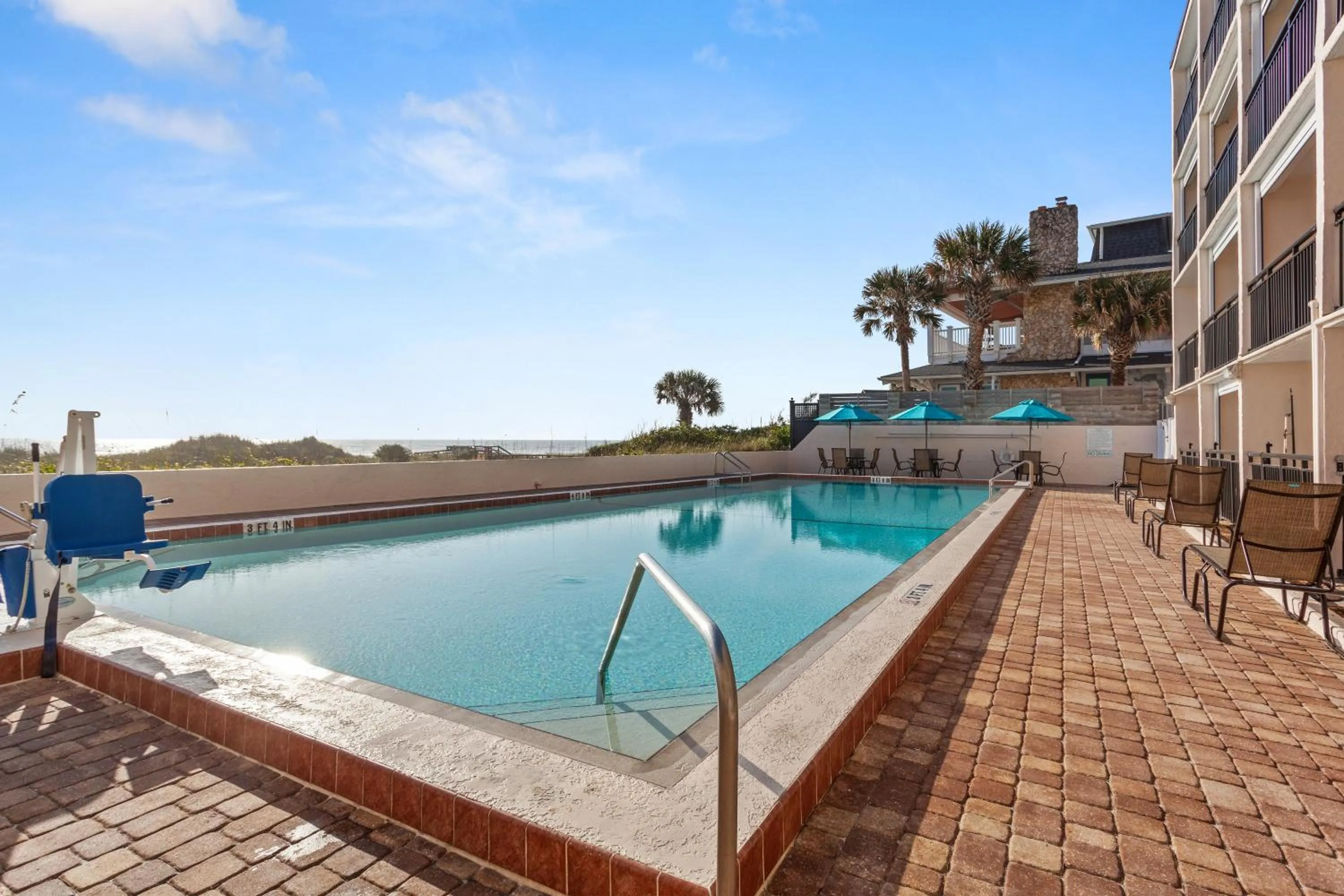 Swimming pool in Beachers Lodge