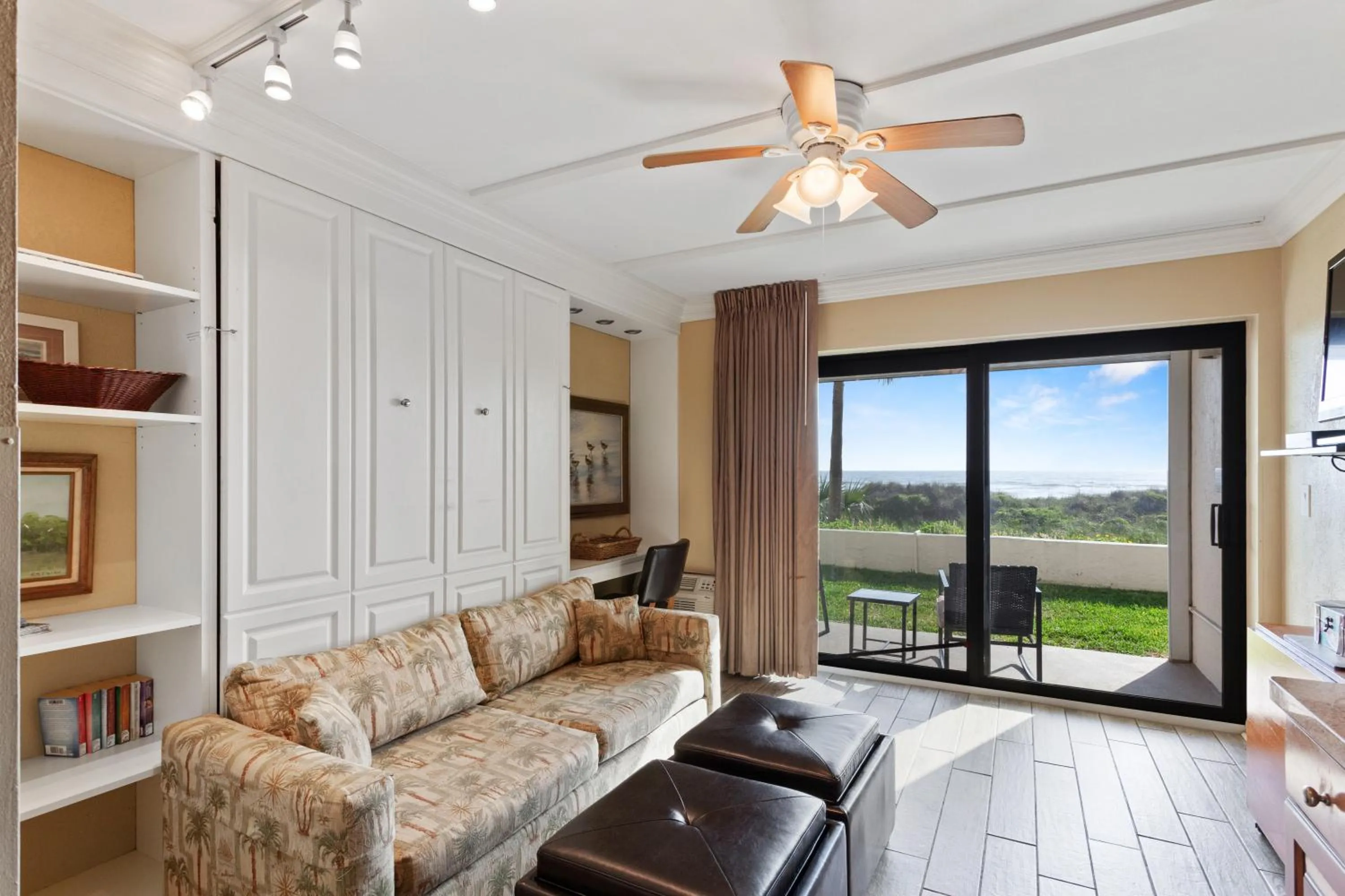 Suite 2 in Beacher's Lodge