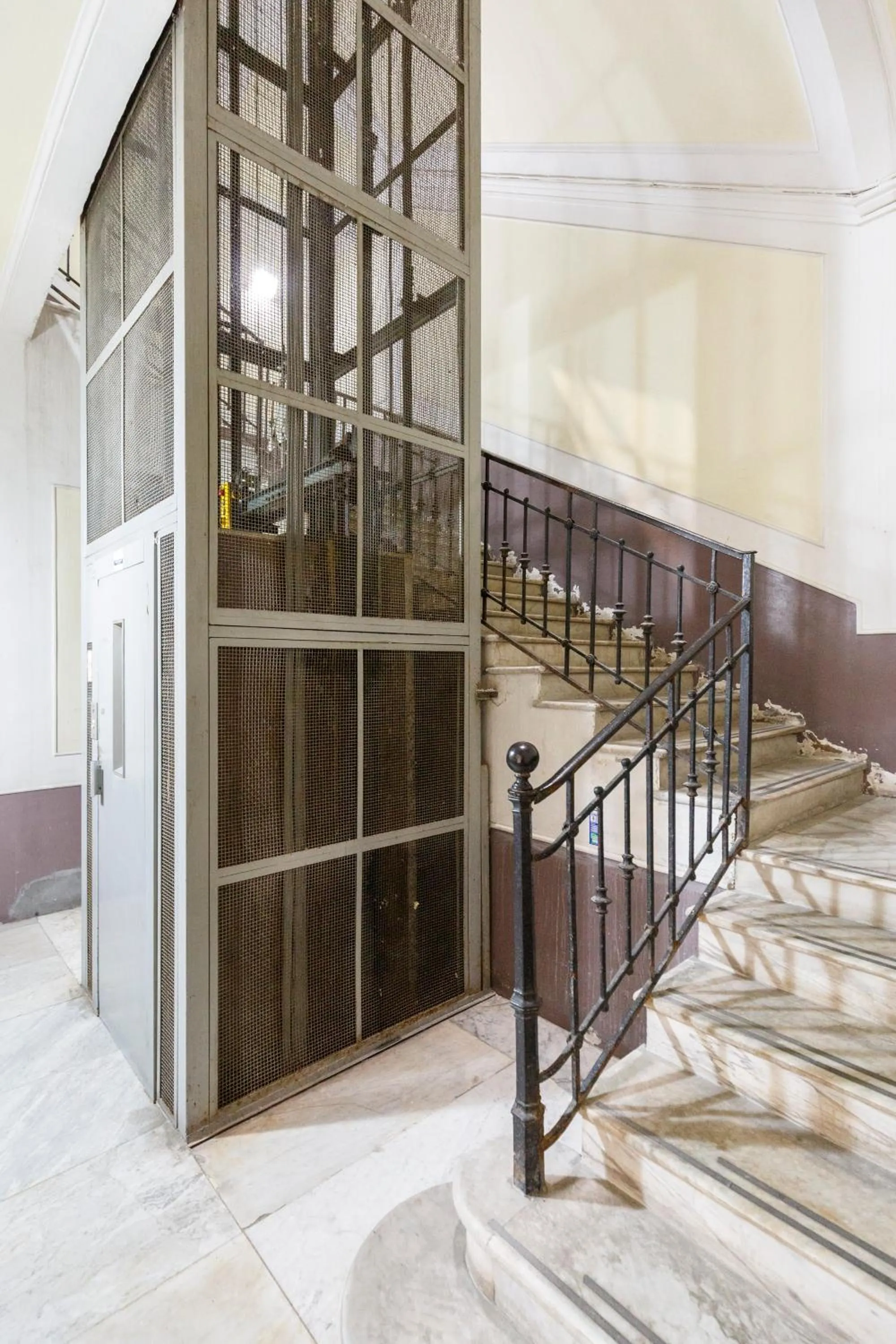 elevator in Scaramantico Rooms