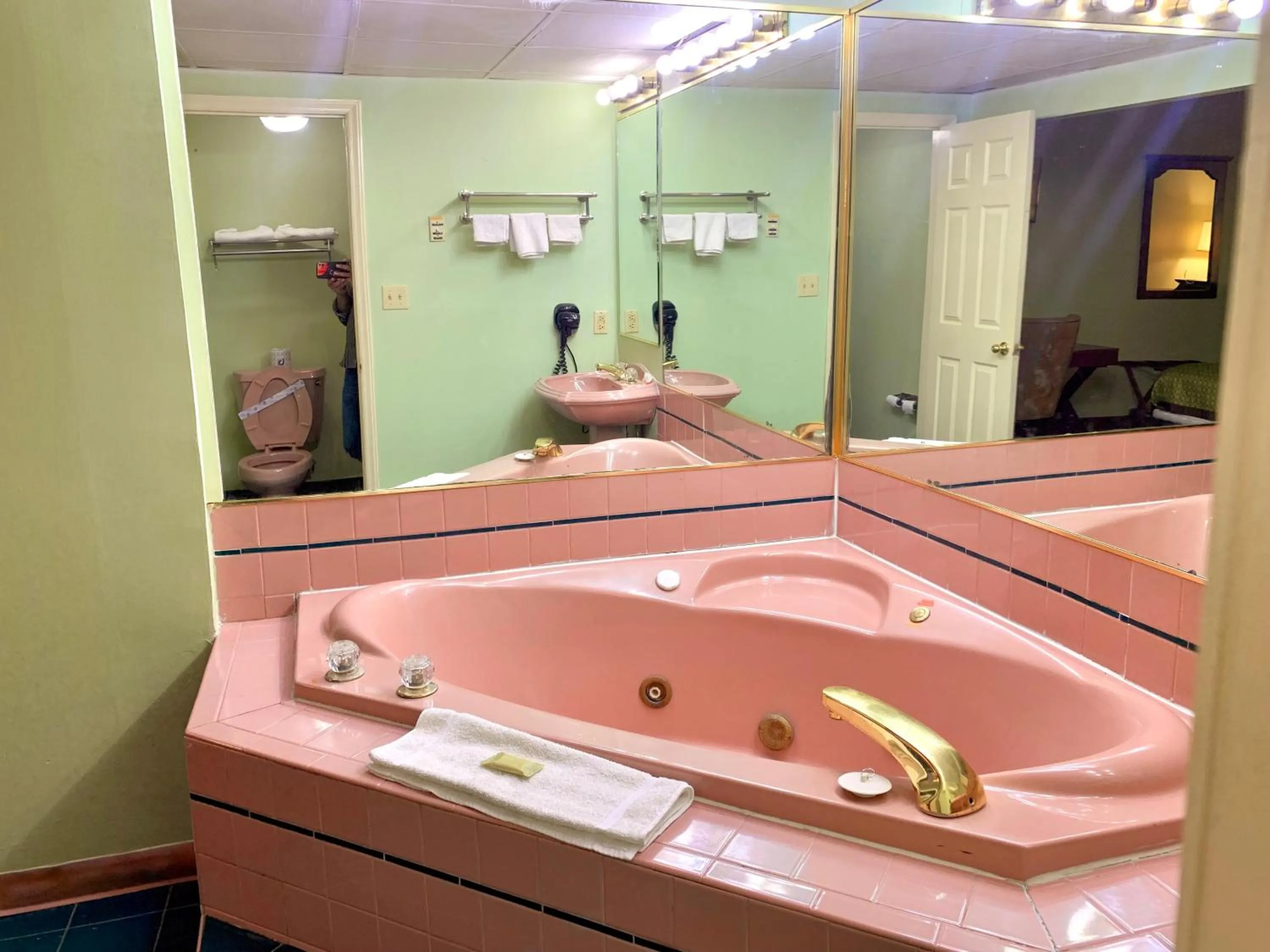 Bathroom in Executive Inn Chester