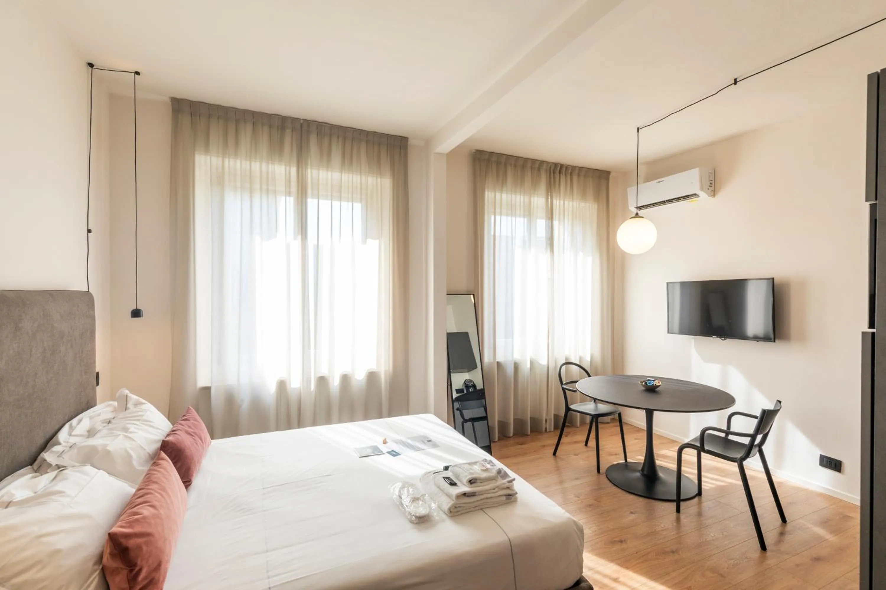 Bedroom, Bed in San Carlo Suite Torino