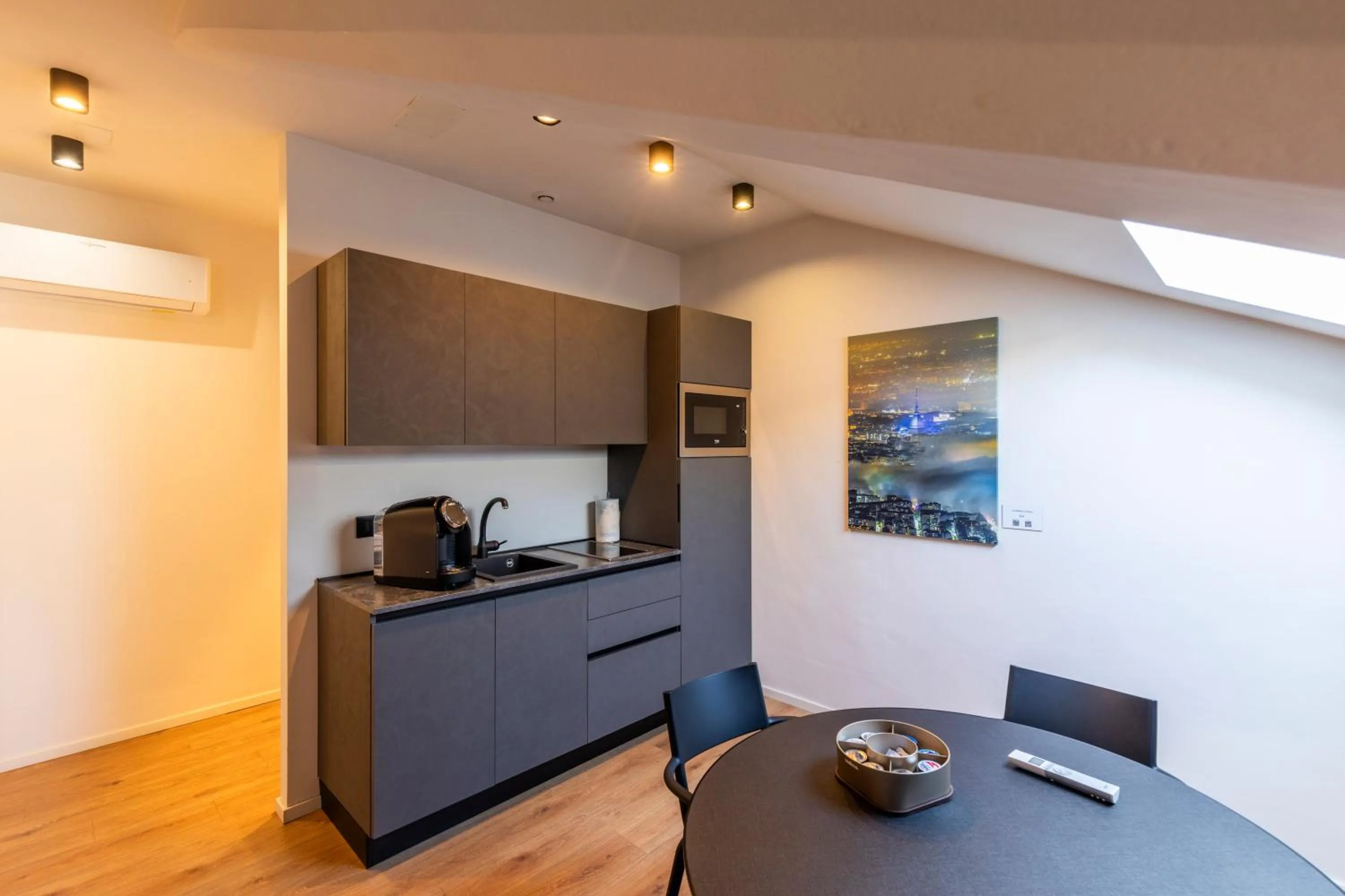 Dining area in San Carlo Suite Torino