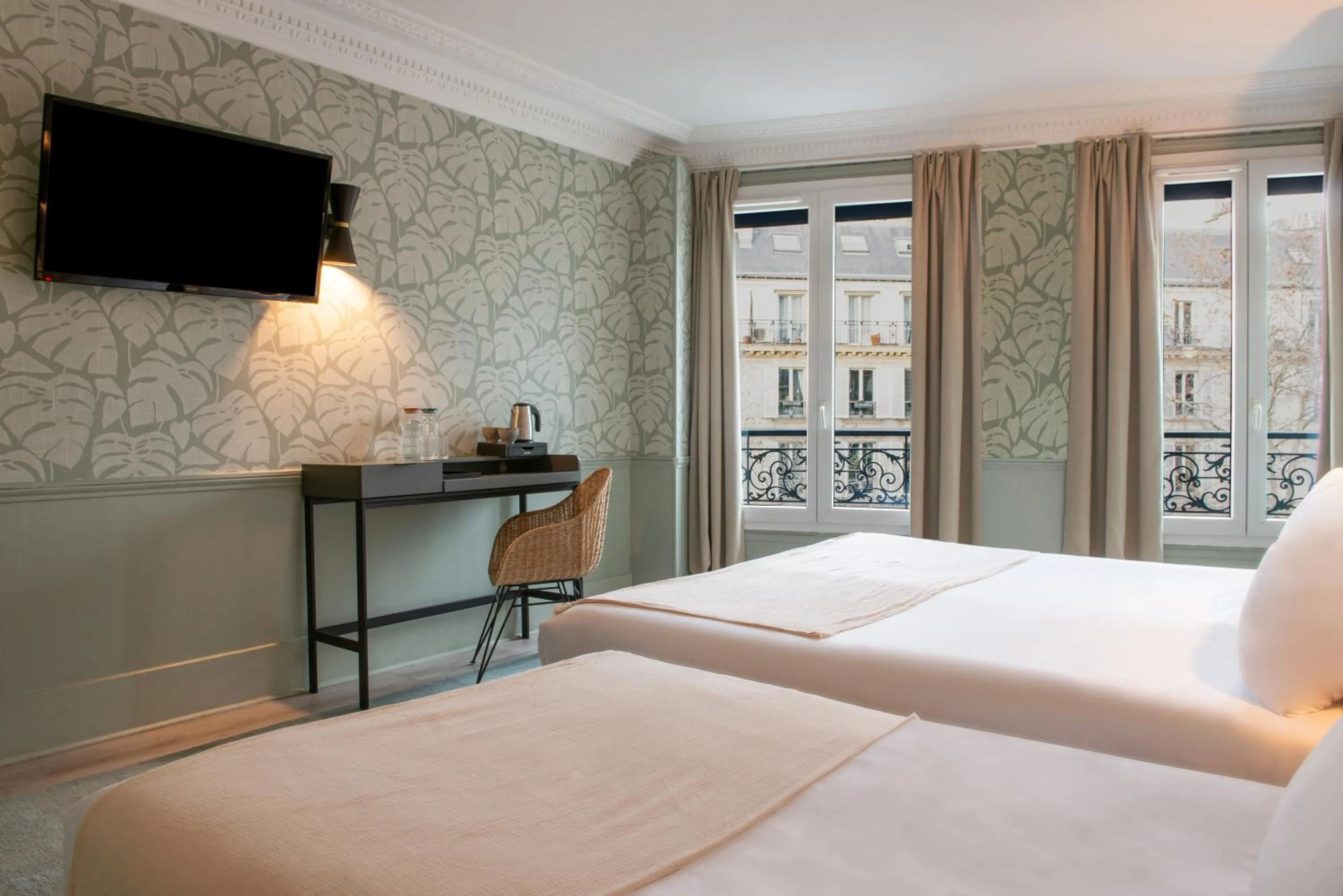 TV and multimedia, Bed in Hôtel Avama Prony