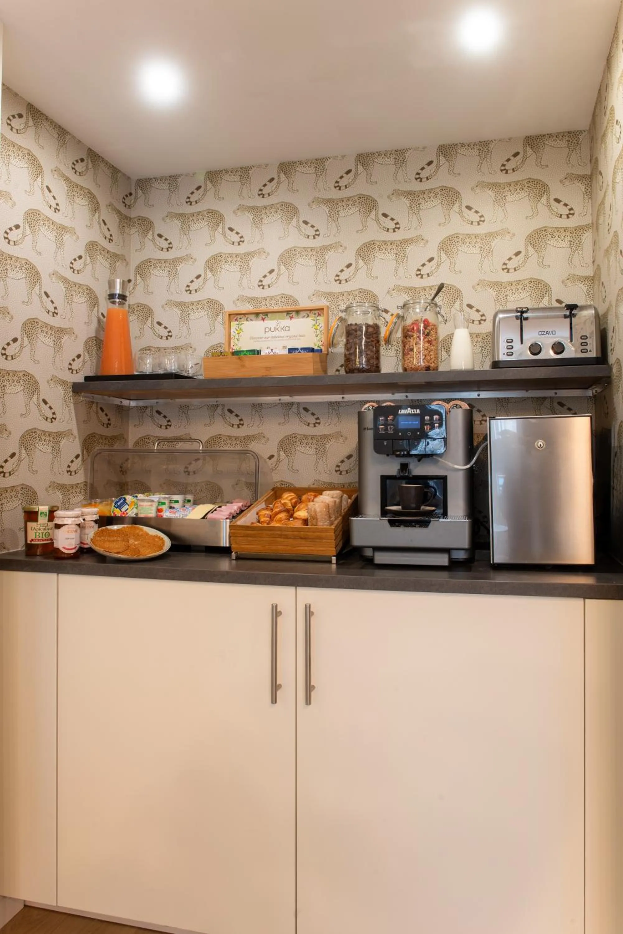 Breakfast in Hôtel Avama Prony