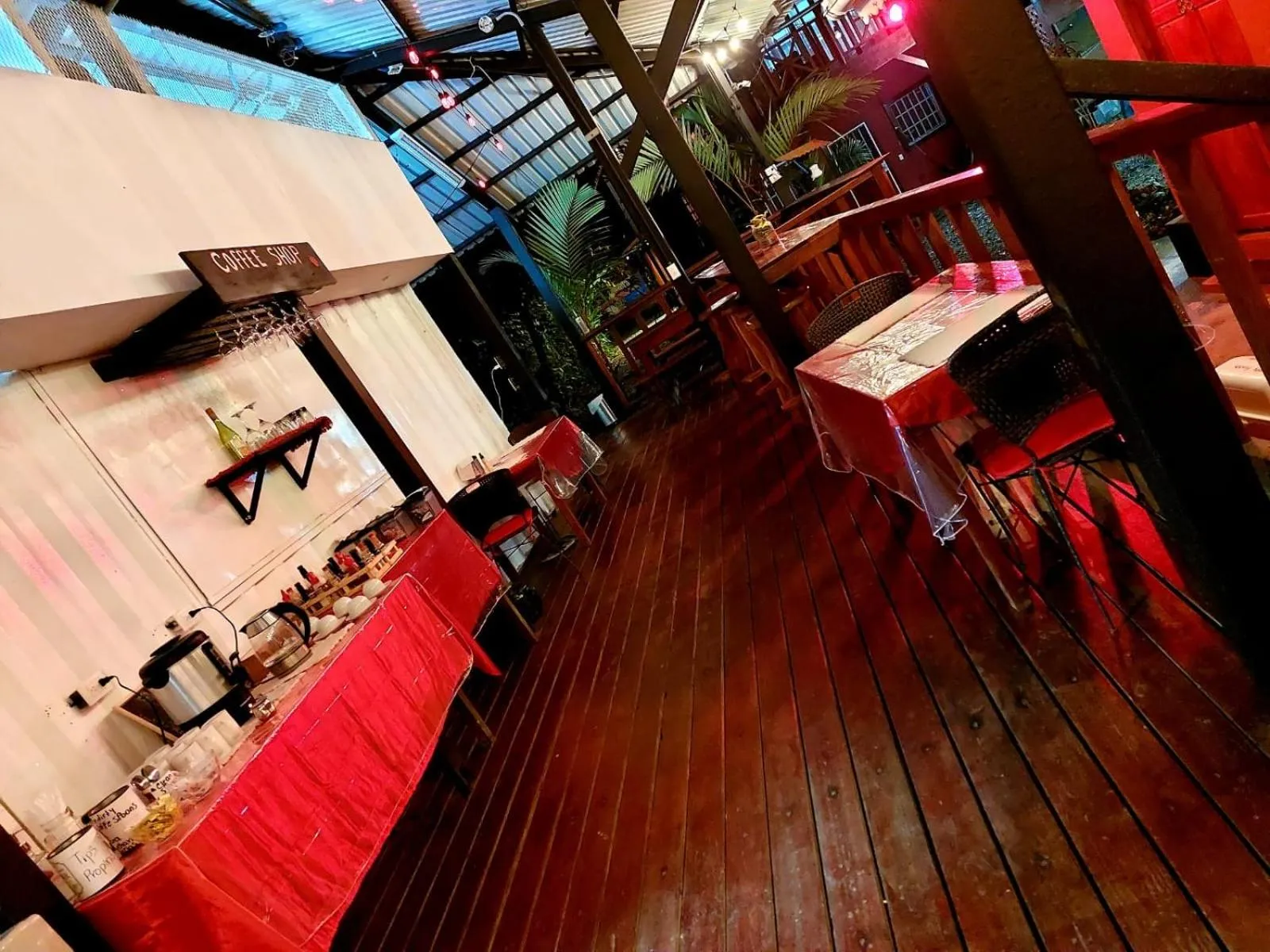 Restaurant/places to eat in Hotel Casa Vito Beachfront