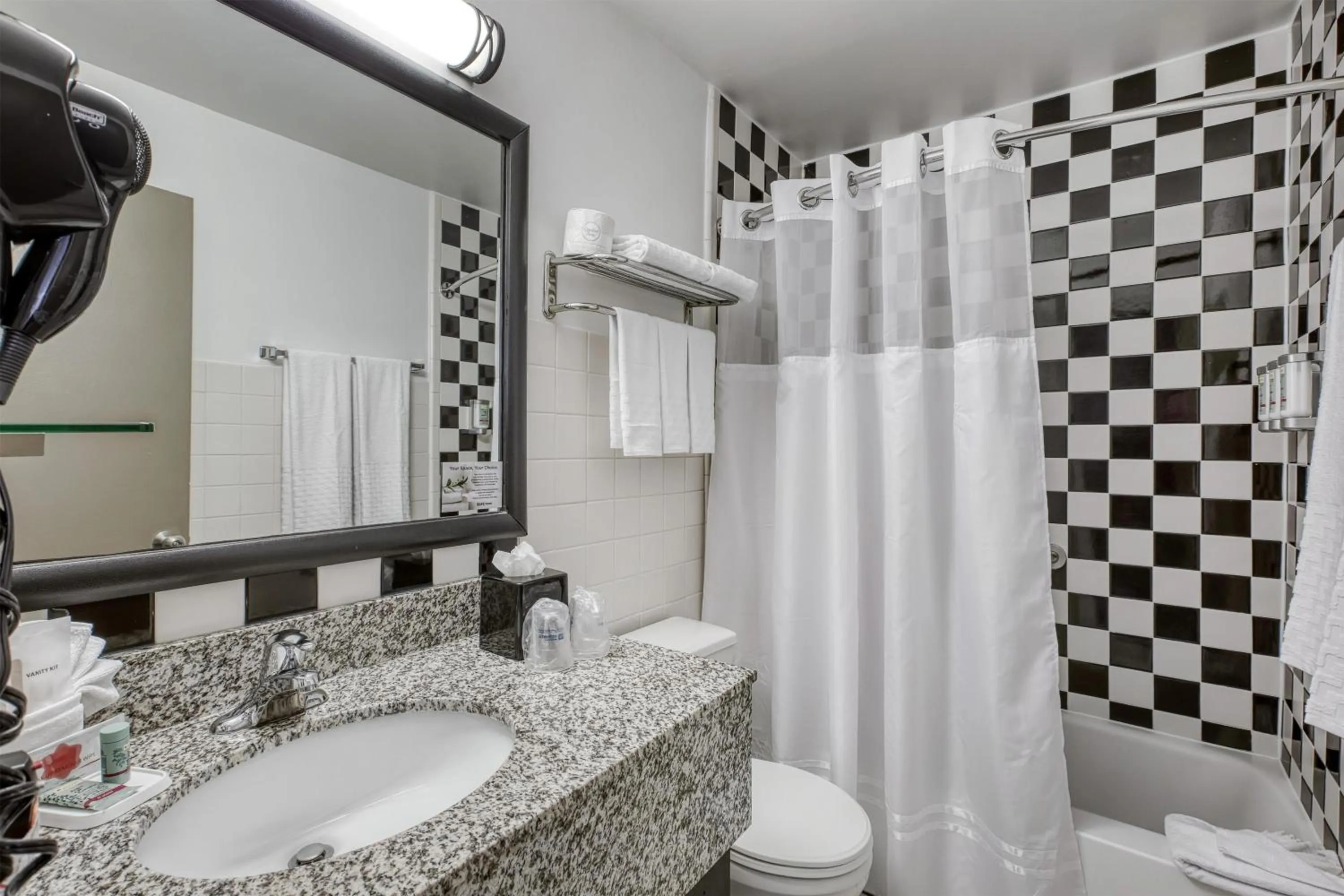 Bathroom in Best Western Chicago Downtown-River North