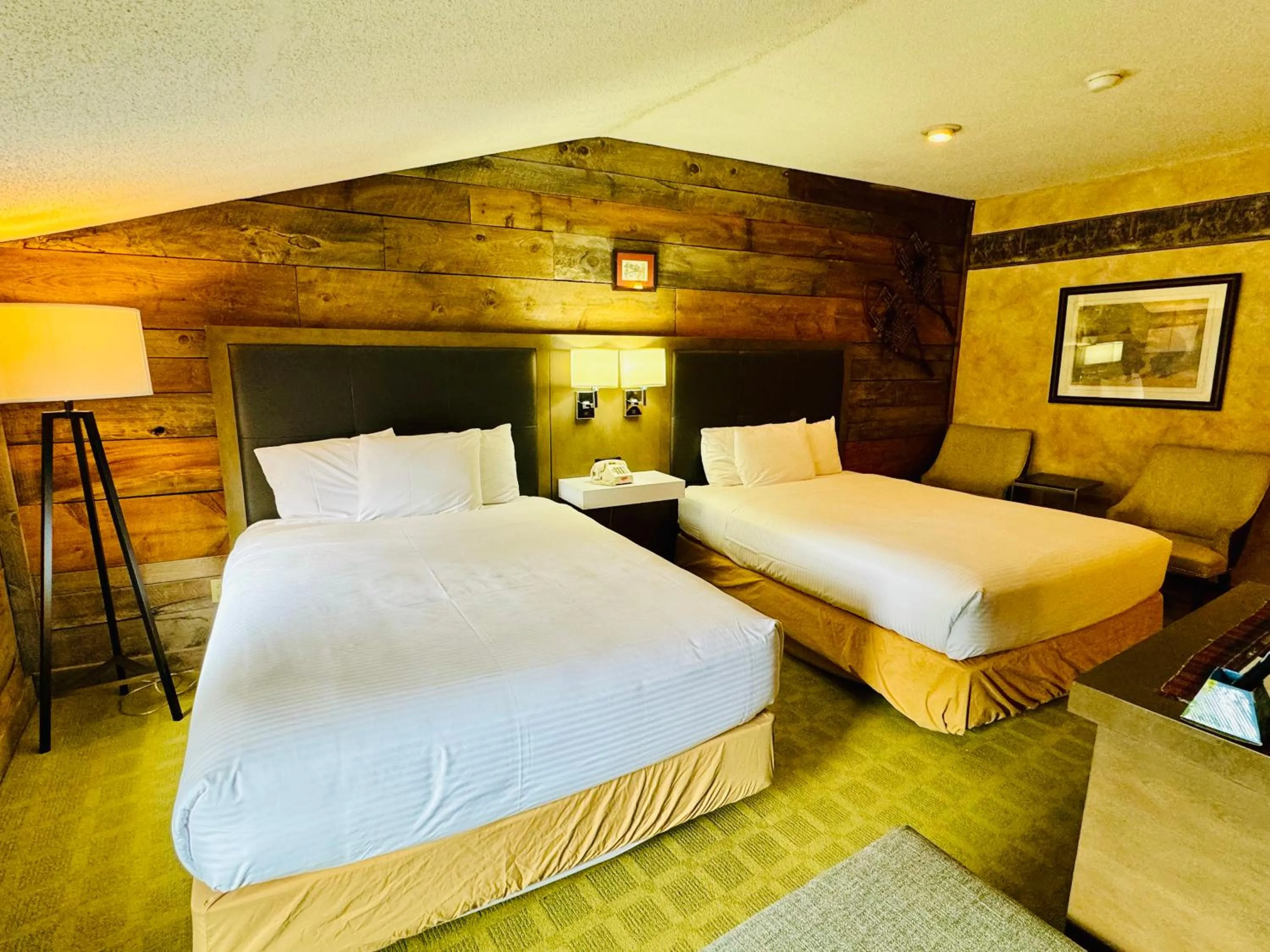 Breakfast, Bed in Merrill Farm Inn