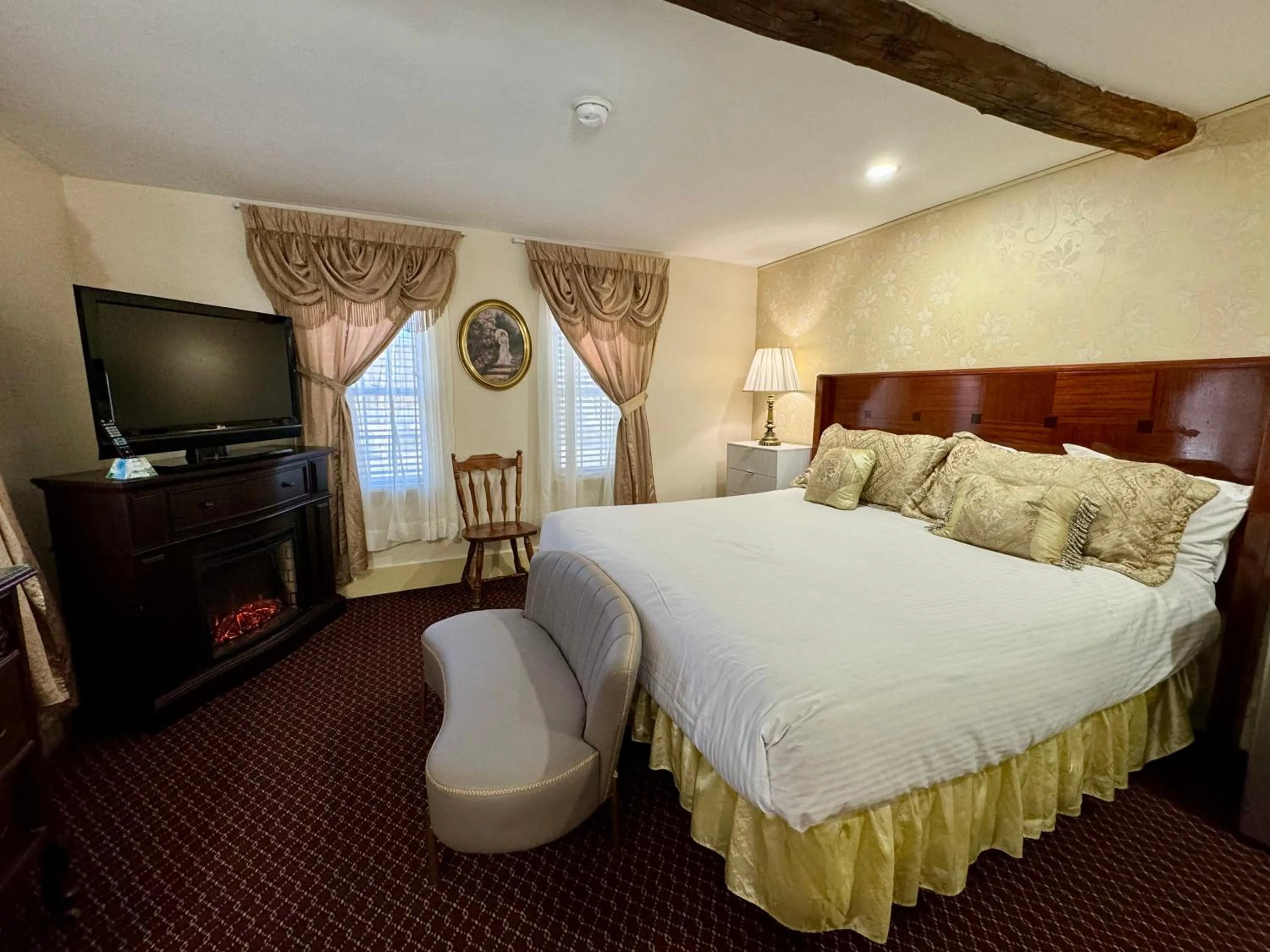 Breakfast, Bed in Merrill Farm Inn