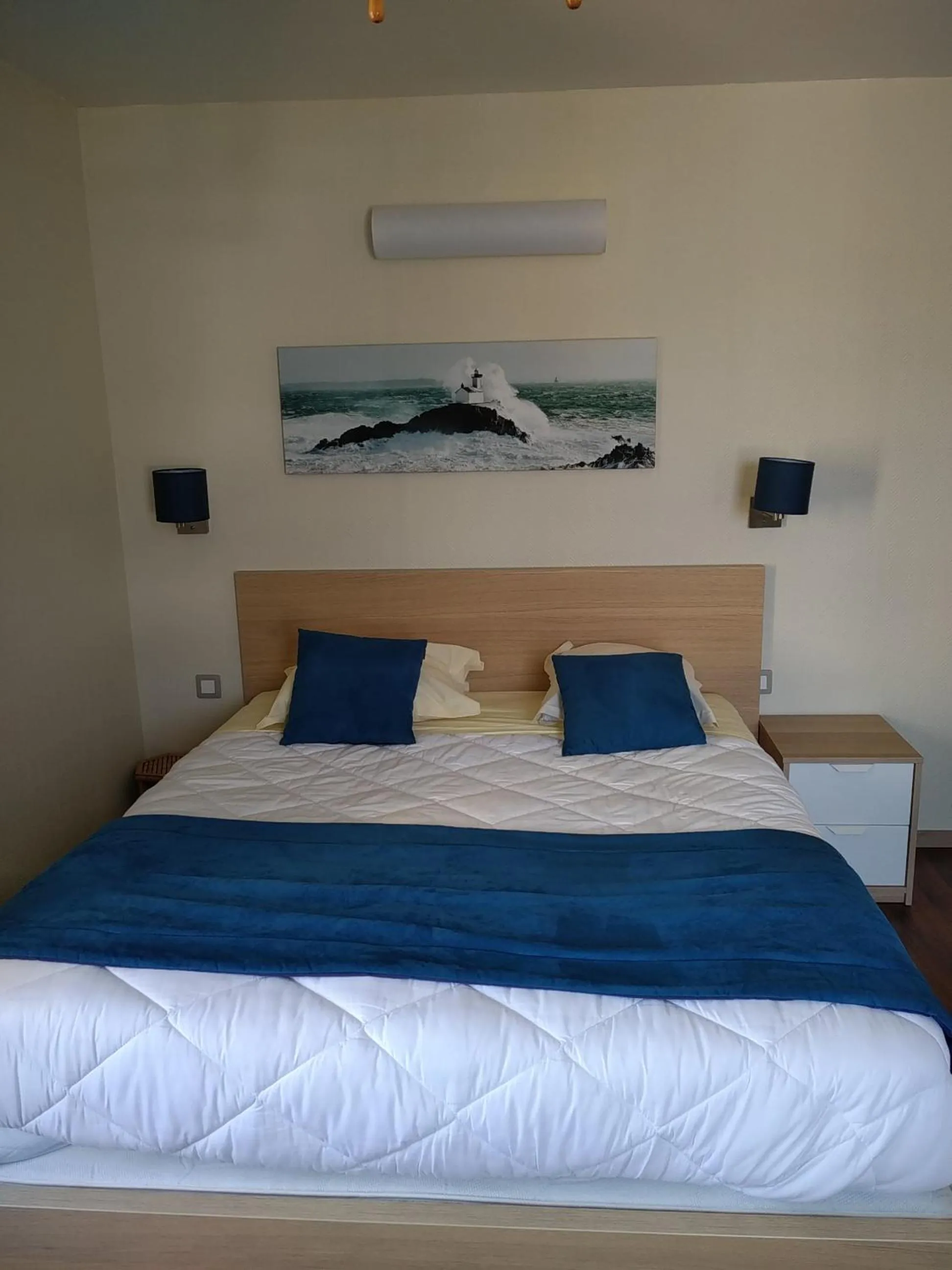 Bed in Hotel De La Mer