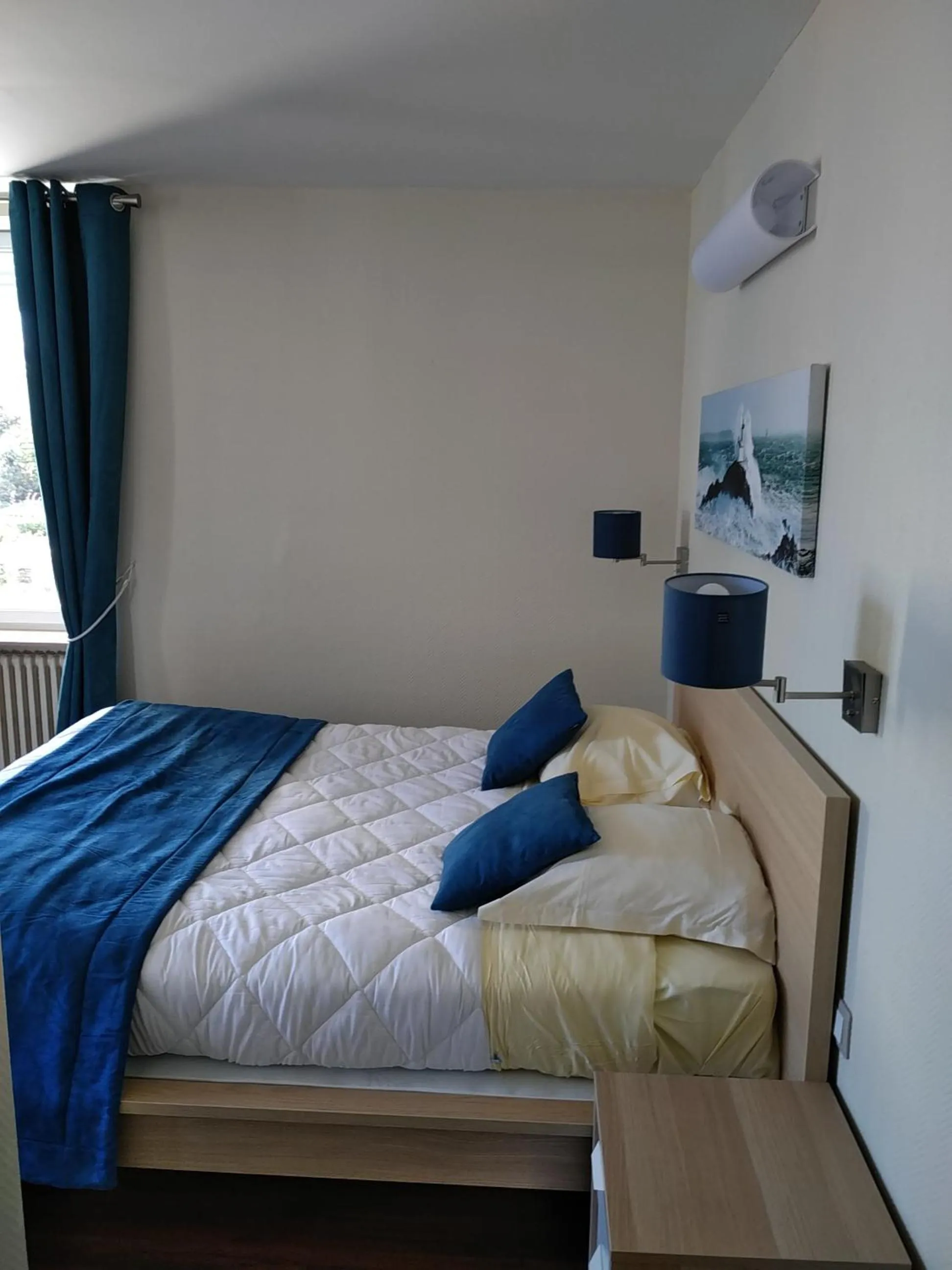 Bed in Hotel De La Mer