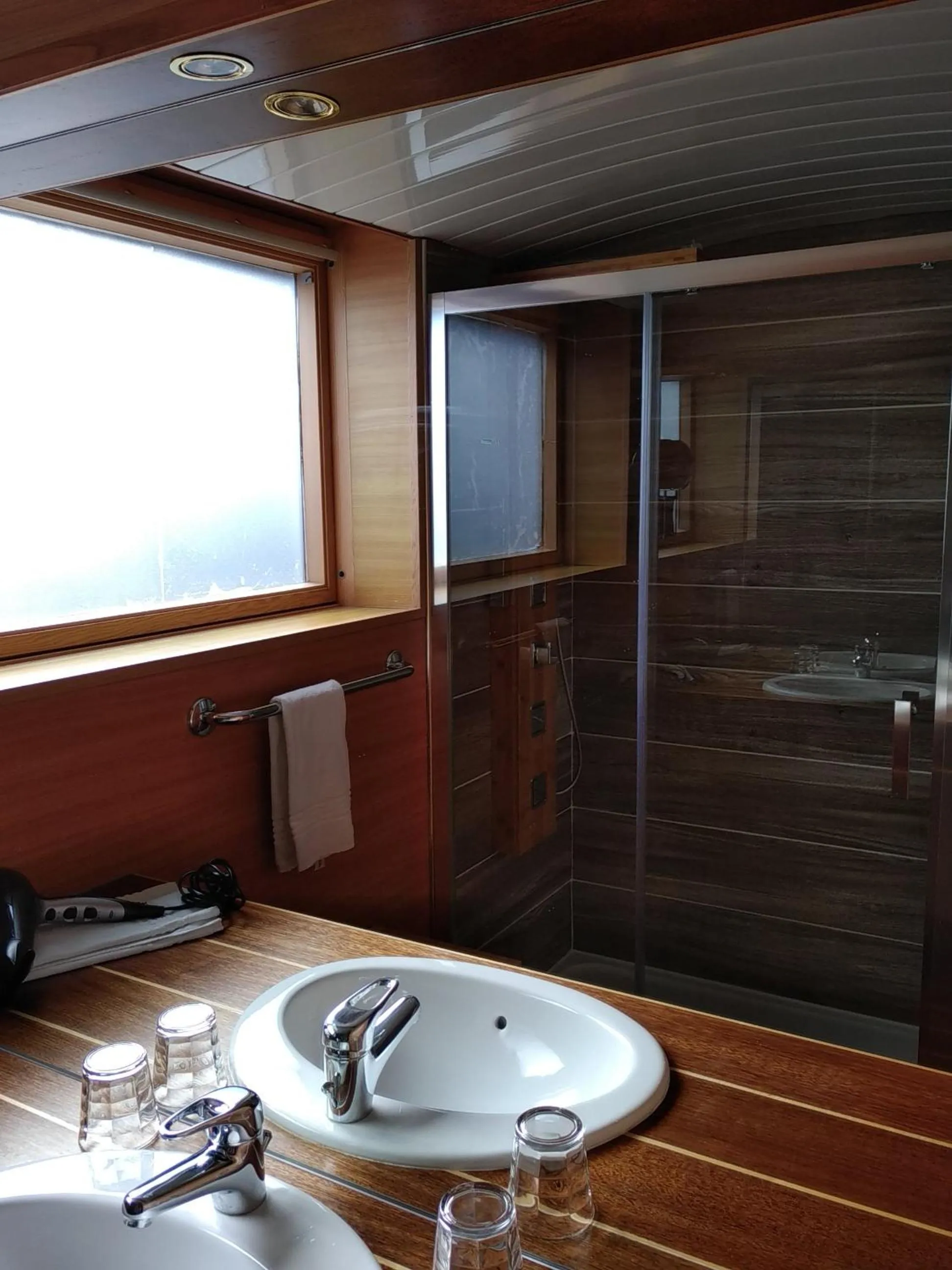 Bathroom in Hotel De La Mer