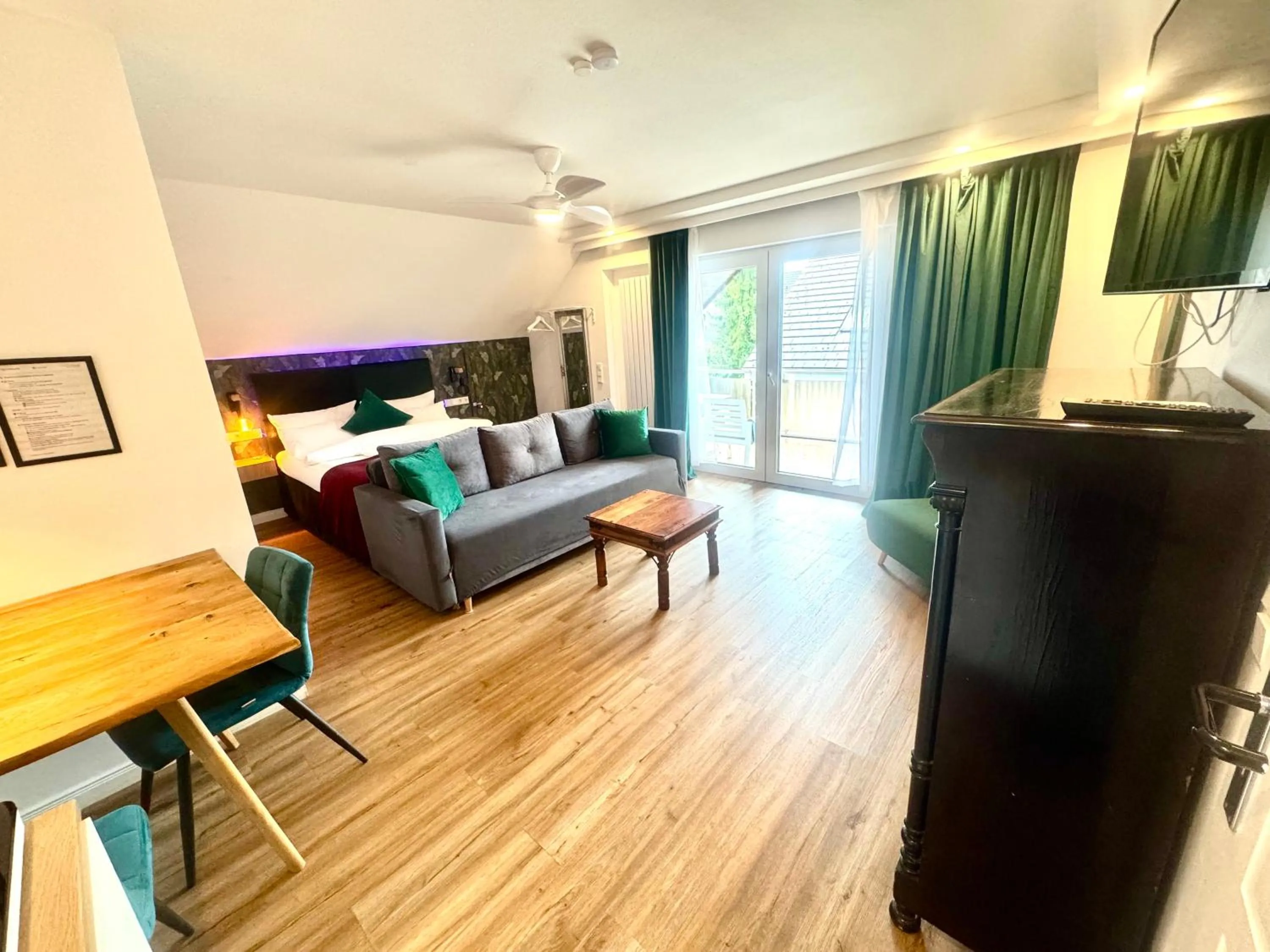 VILLA ORCHARD Frankfurt - Trade Fair Airport