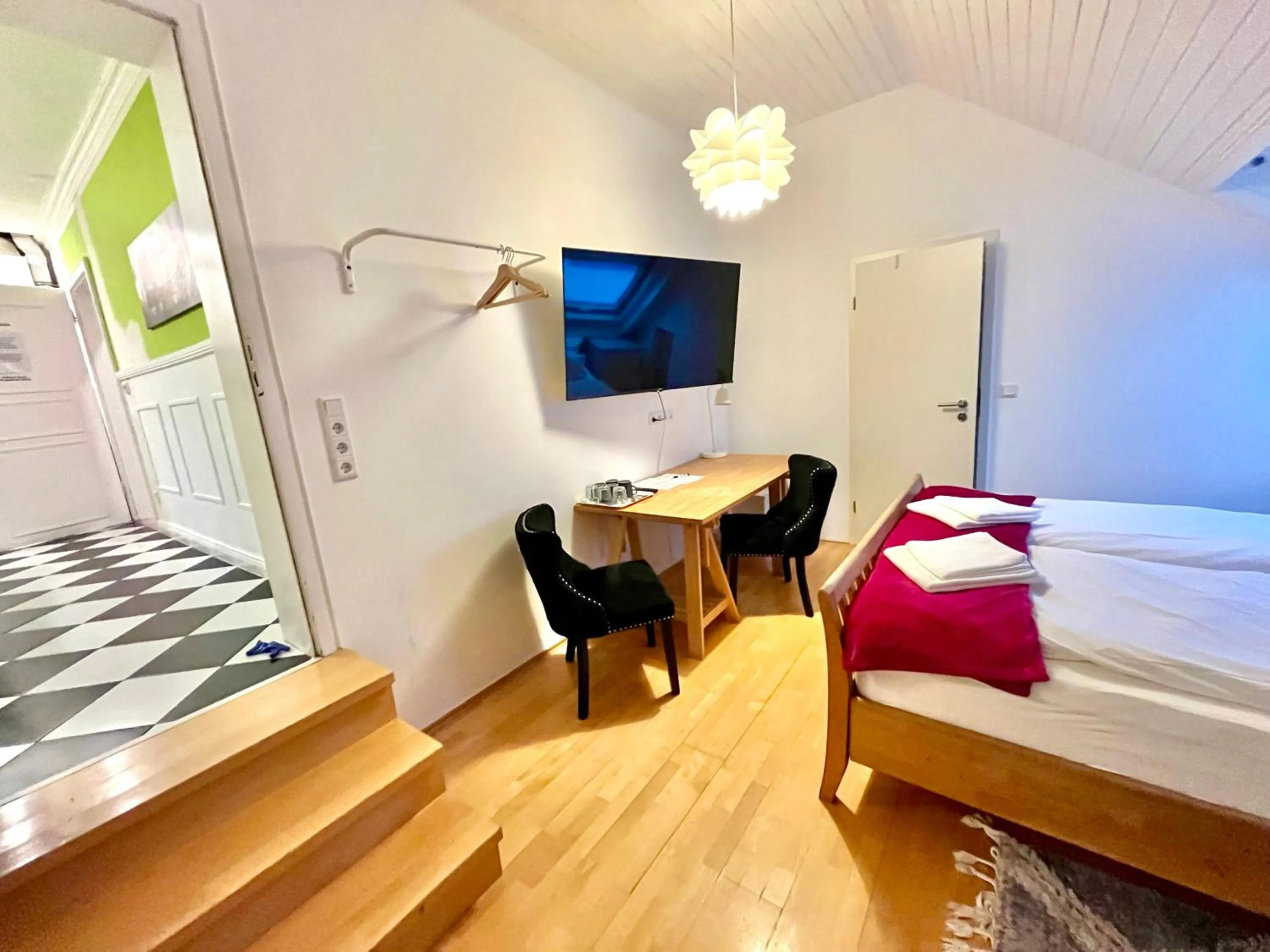 Bed in VILLA ORCHARD Frankfurt