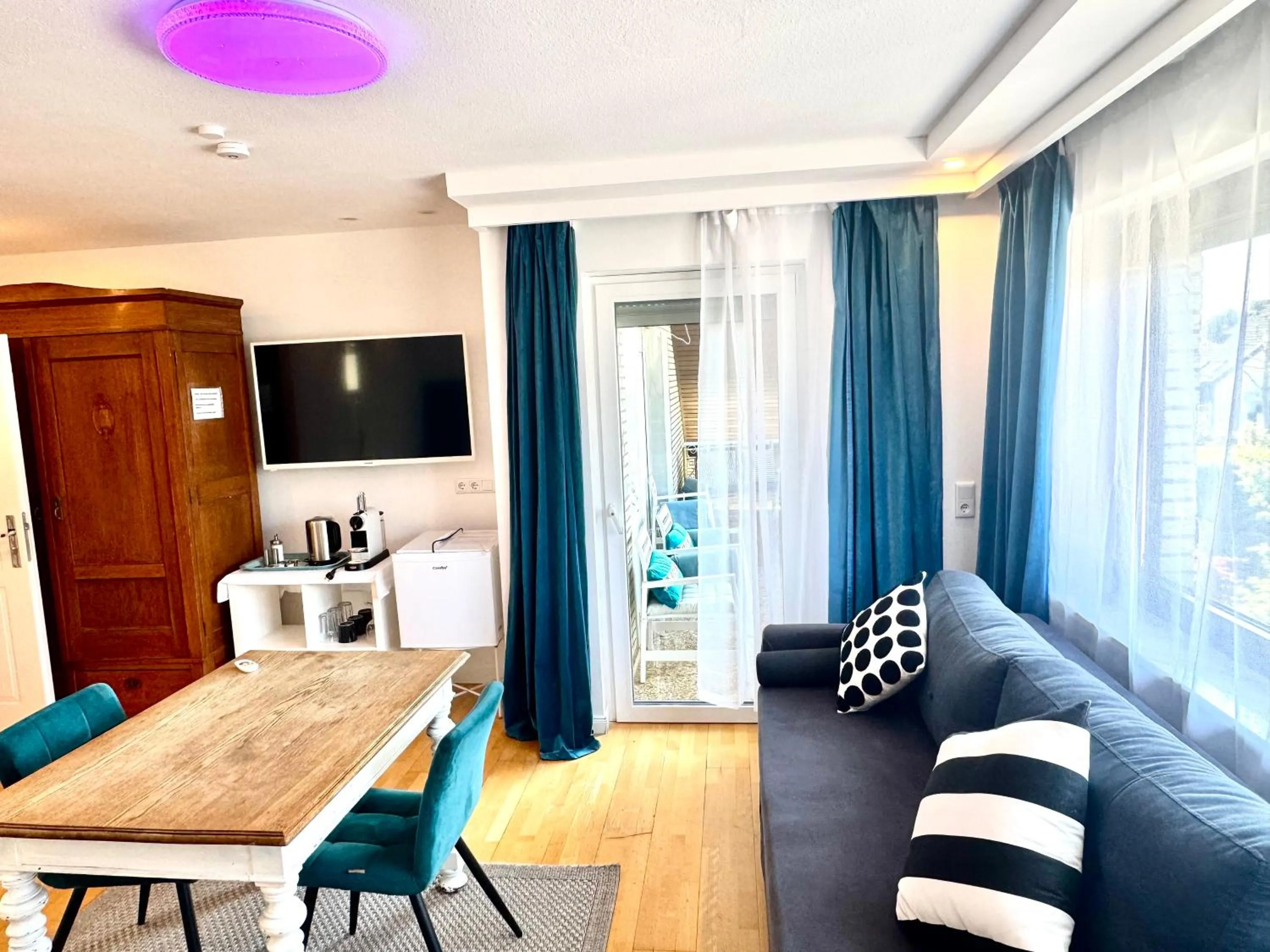 VILLA ORCHARD Frankfurt