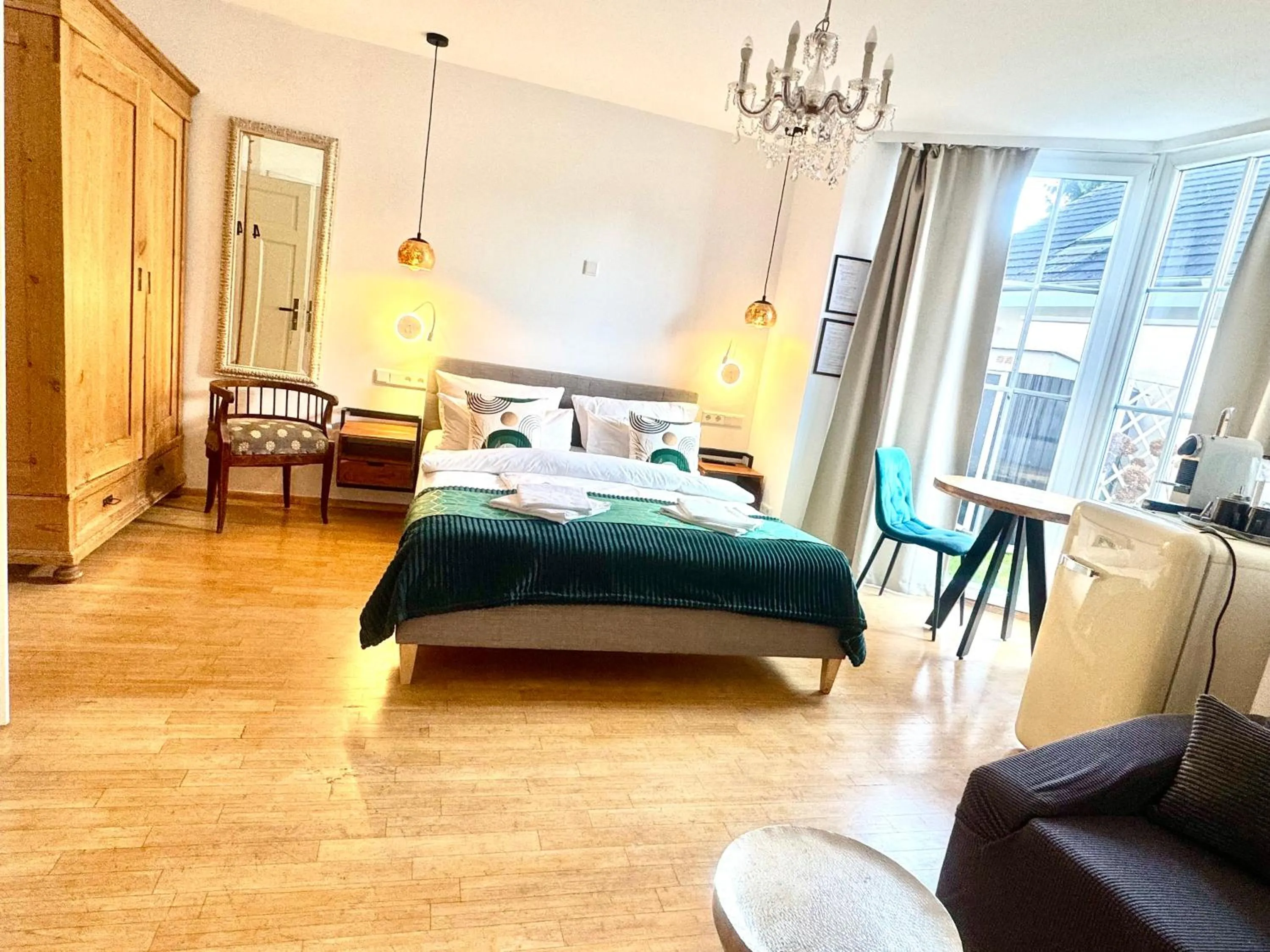 Bed in VILLA ORCHARD Frankfurt - Trade Fair Airport