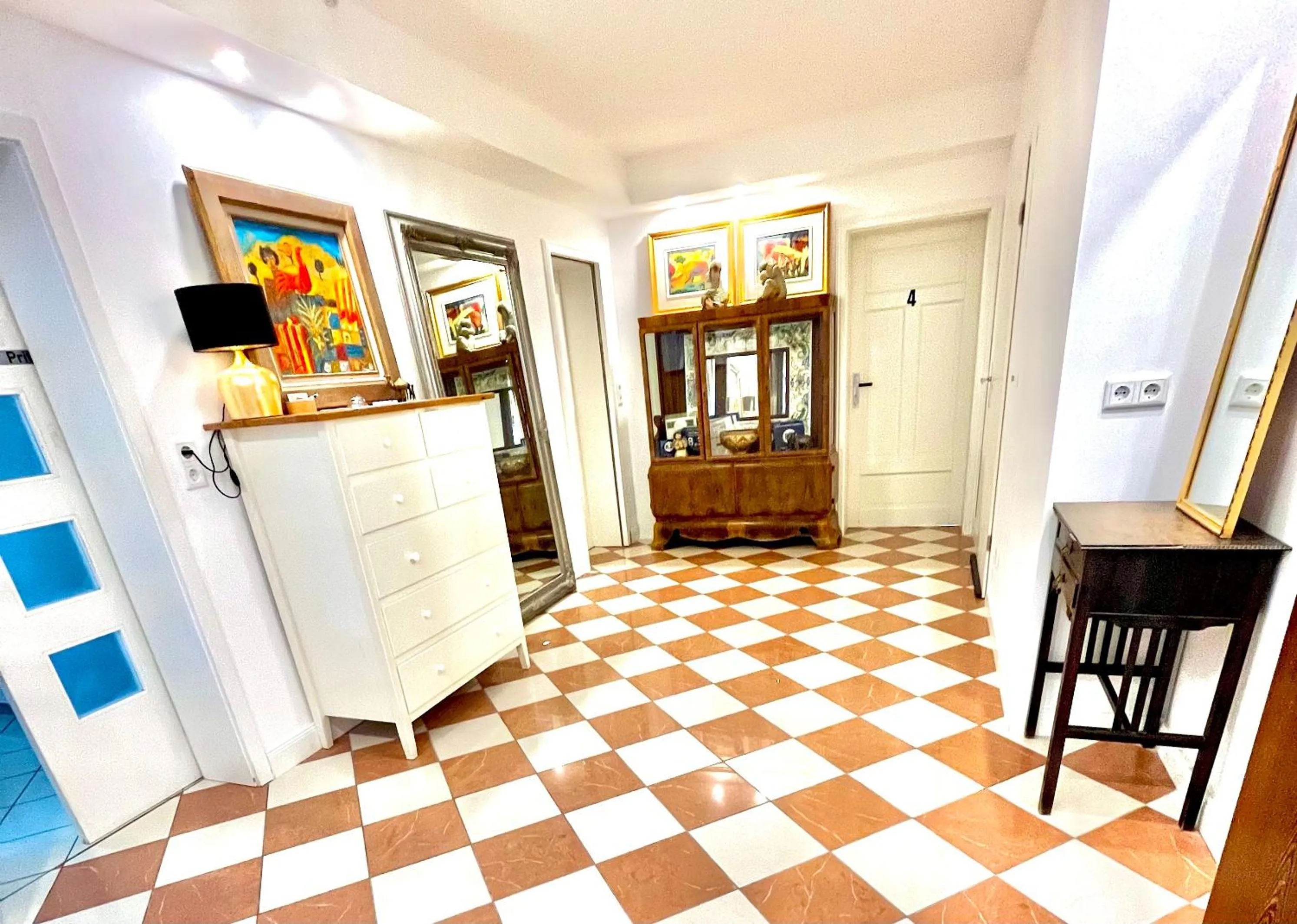 VILLA ORCHARD Frankfurt