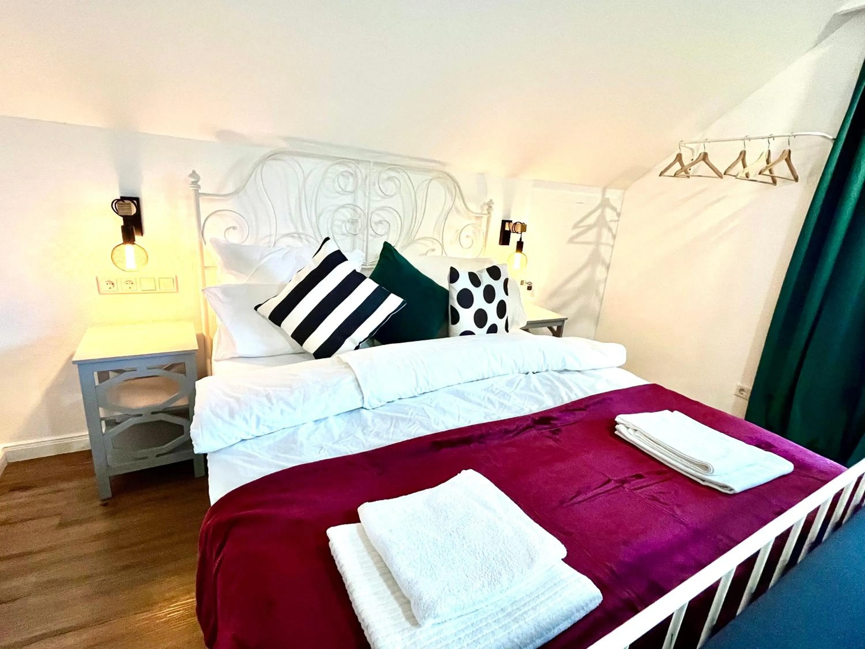 Bed in VILLA ORCHARD Frankfurt