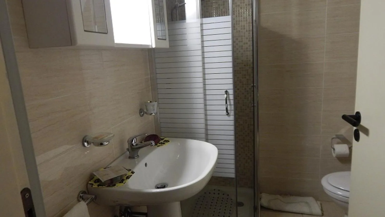 Bathroom in Albatro Rooms