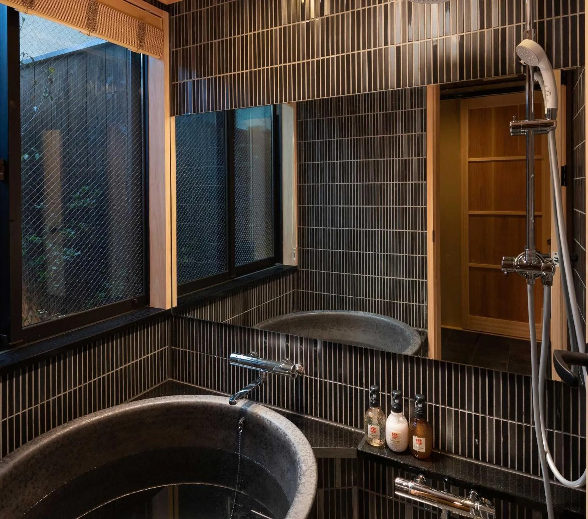 Bathroom in Kanade Kujoaketachobettei