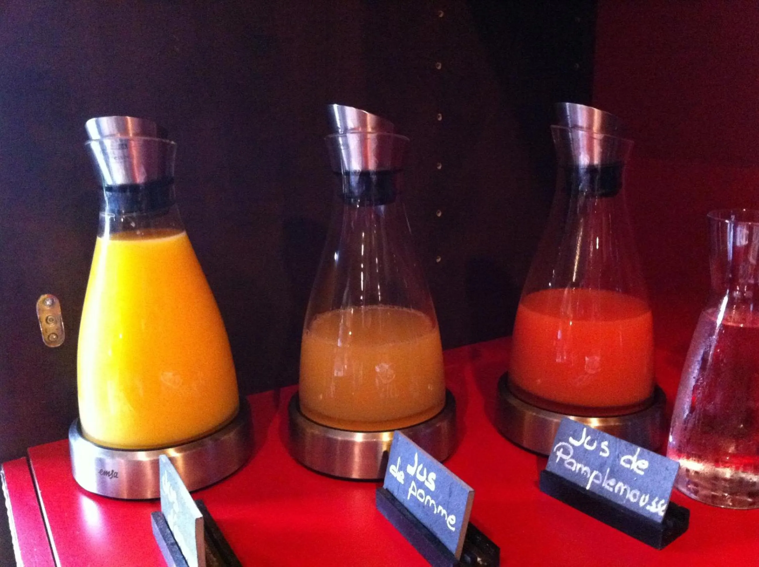 Continental breakfast in Charme et Caractère Le Turenne