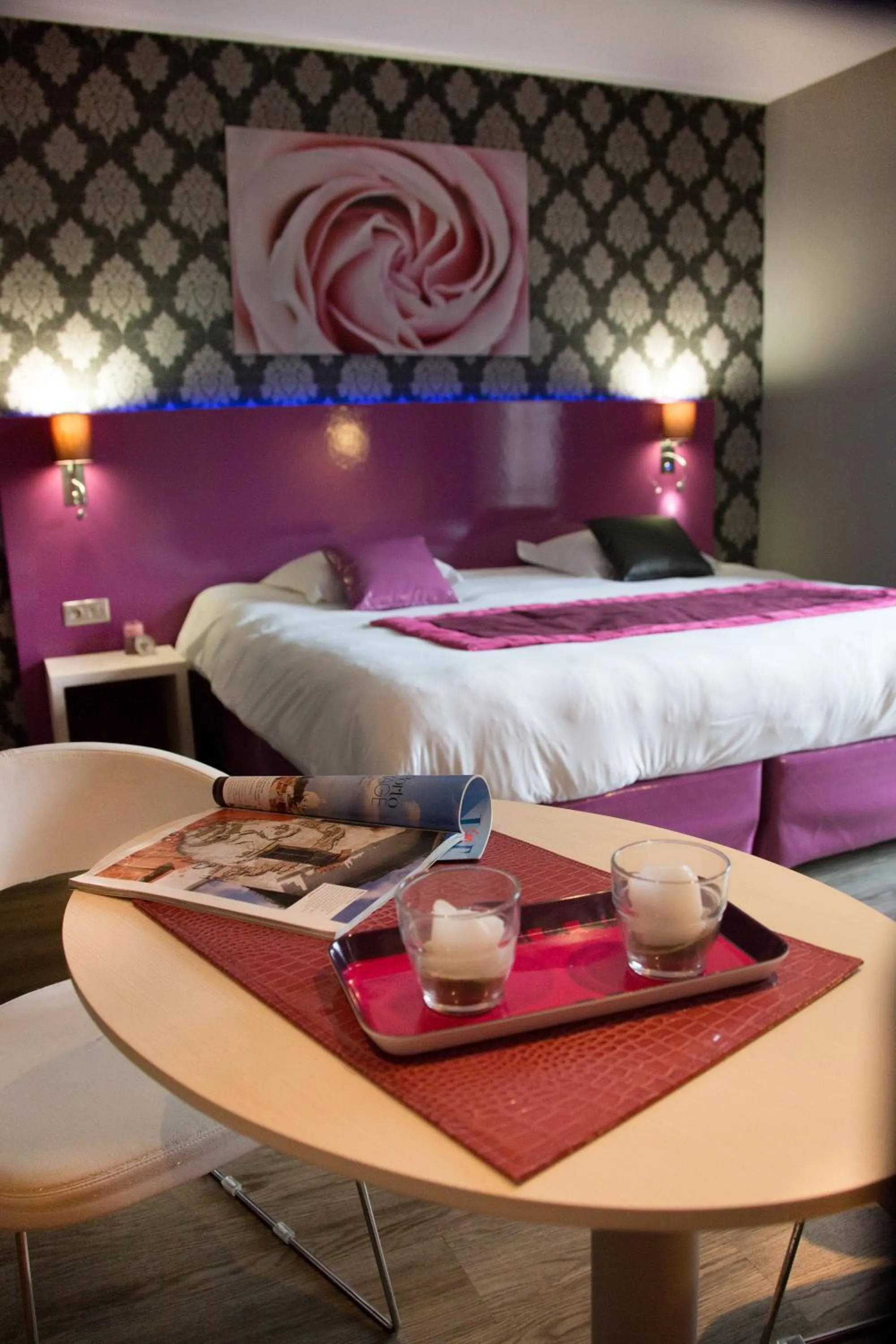 Day, Bed in Charme et Caractère Le Turenne