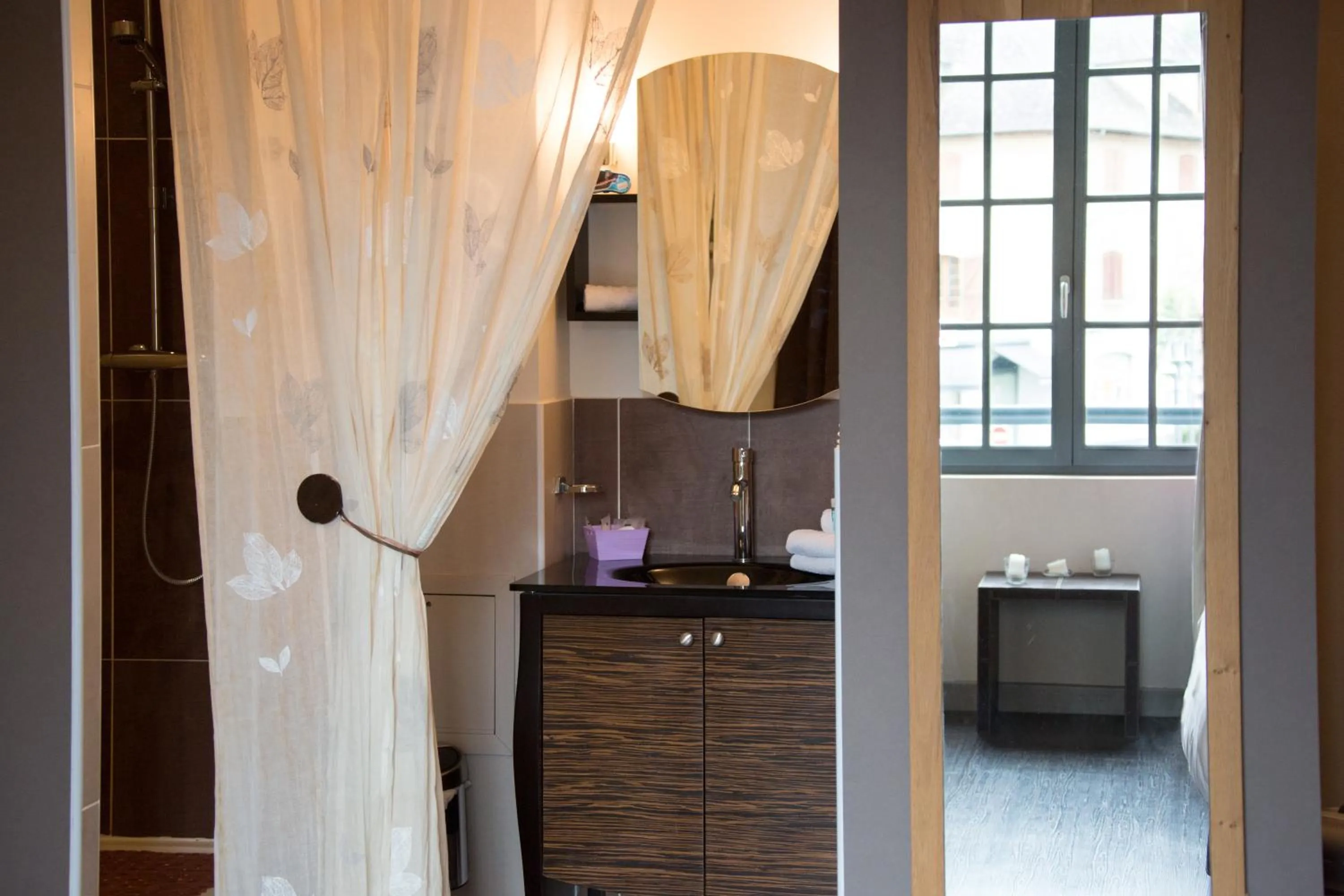 Bathroom in Charme et Caractère Le Turenne