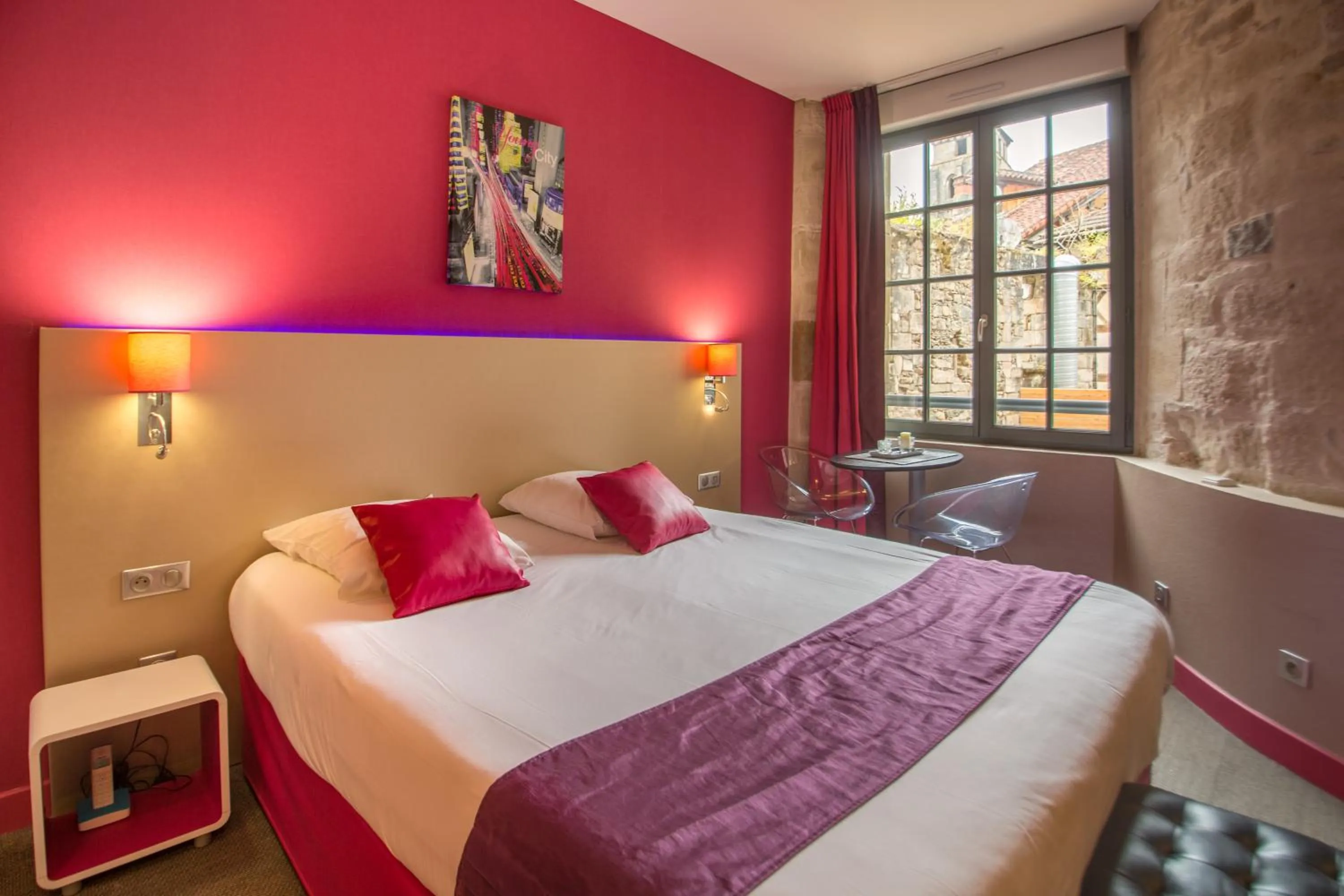 Other, Bed in Charme et Caractère Le Turenne