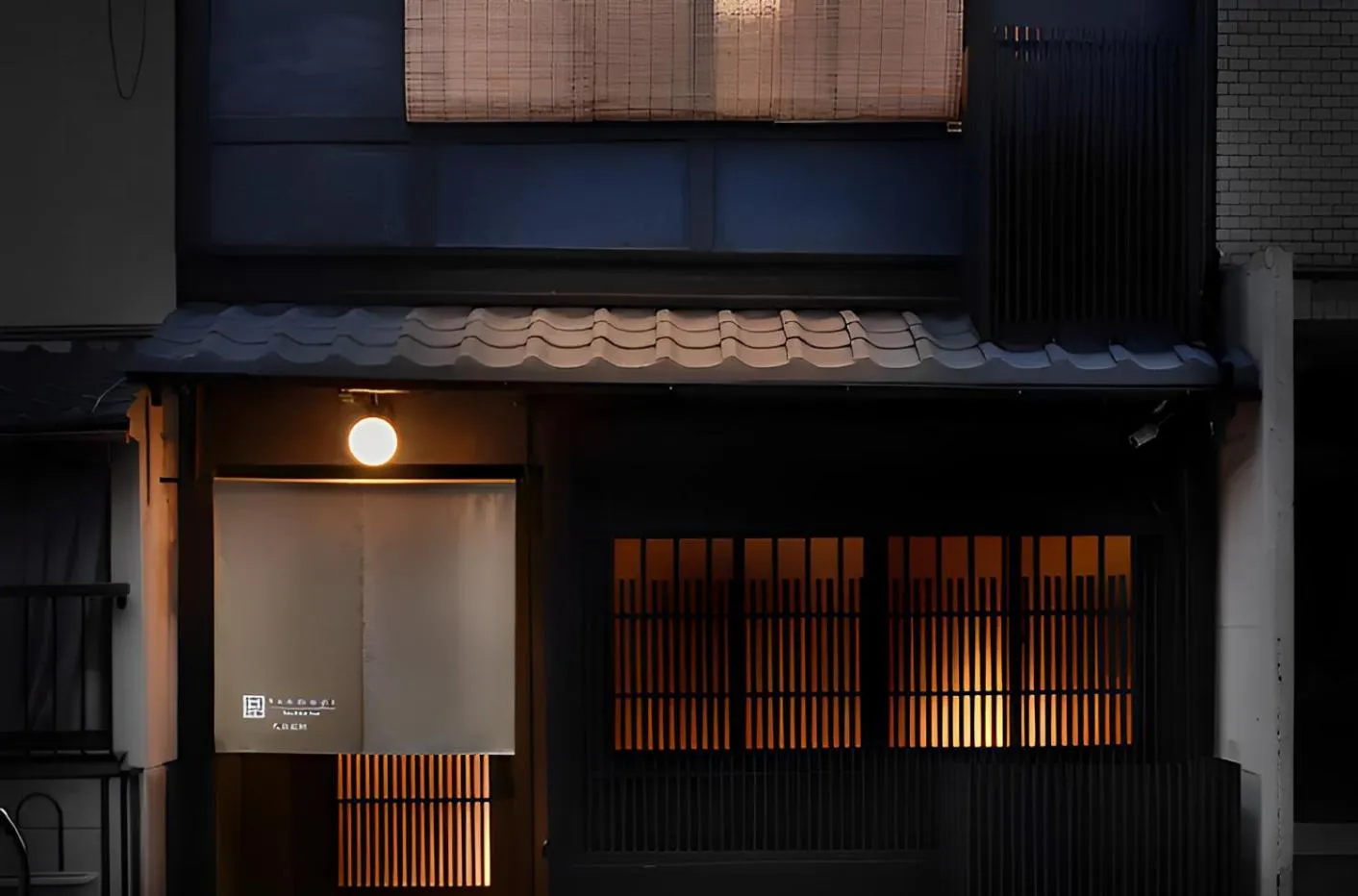 Property building in Tsumugi Hachijominamotocho