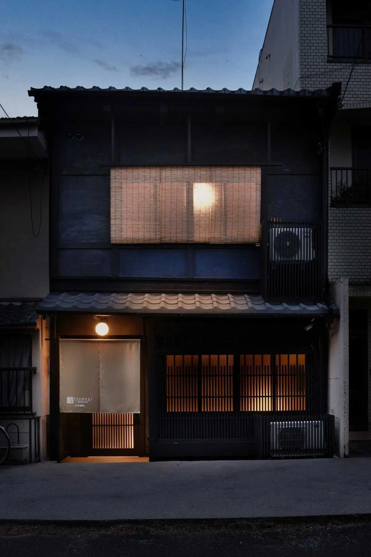 Property building in Tsumugi Hachijominamotocho