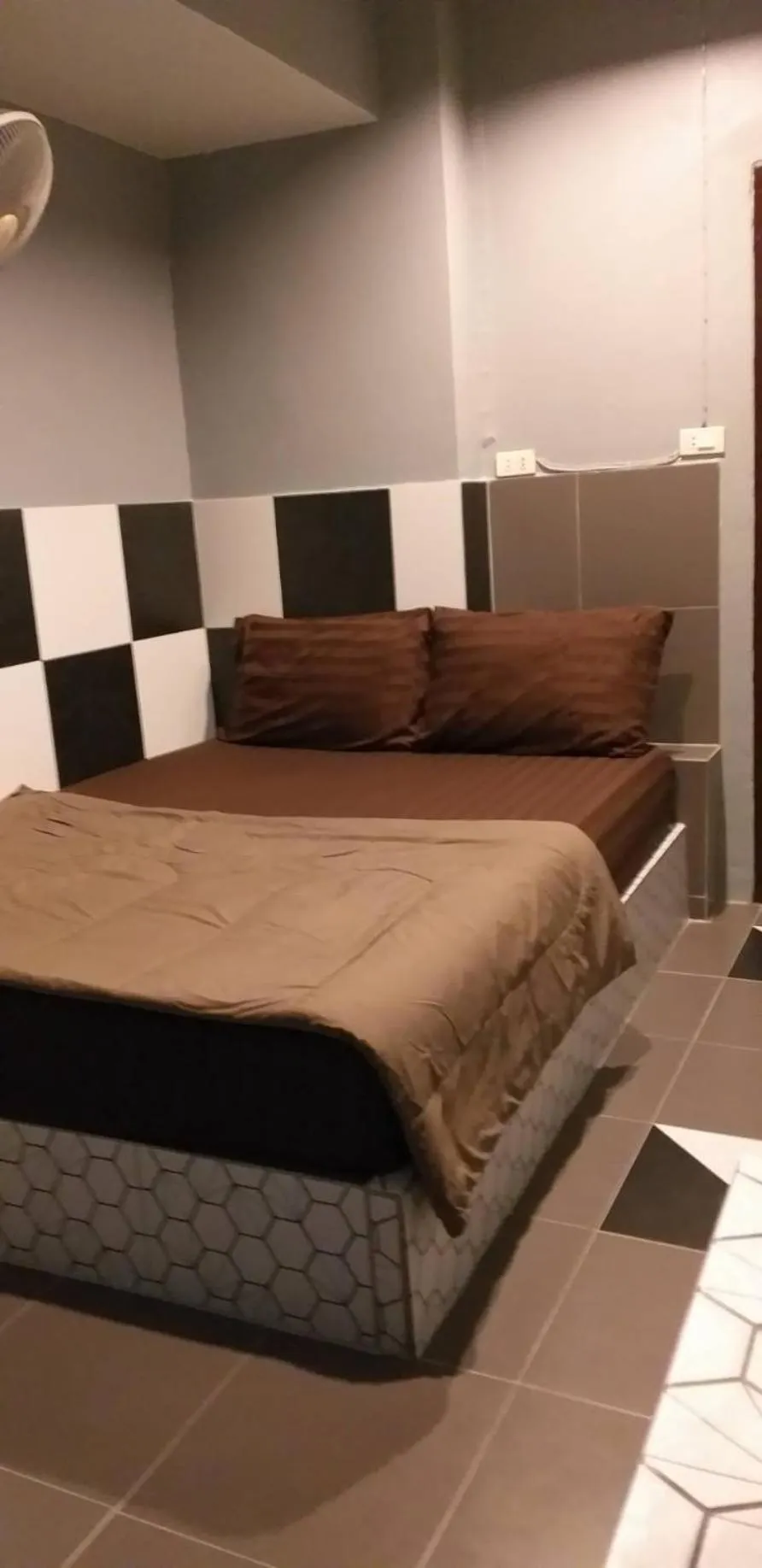 Bed in Benjamas hostels